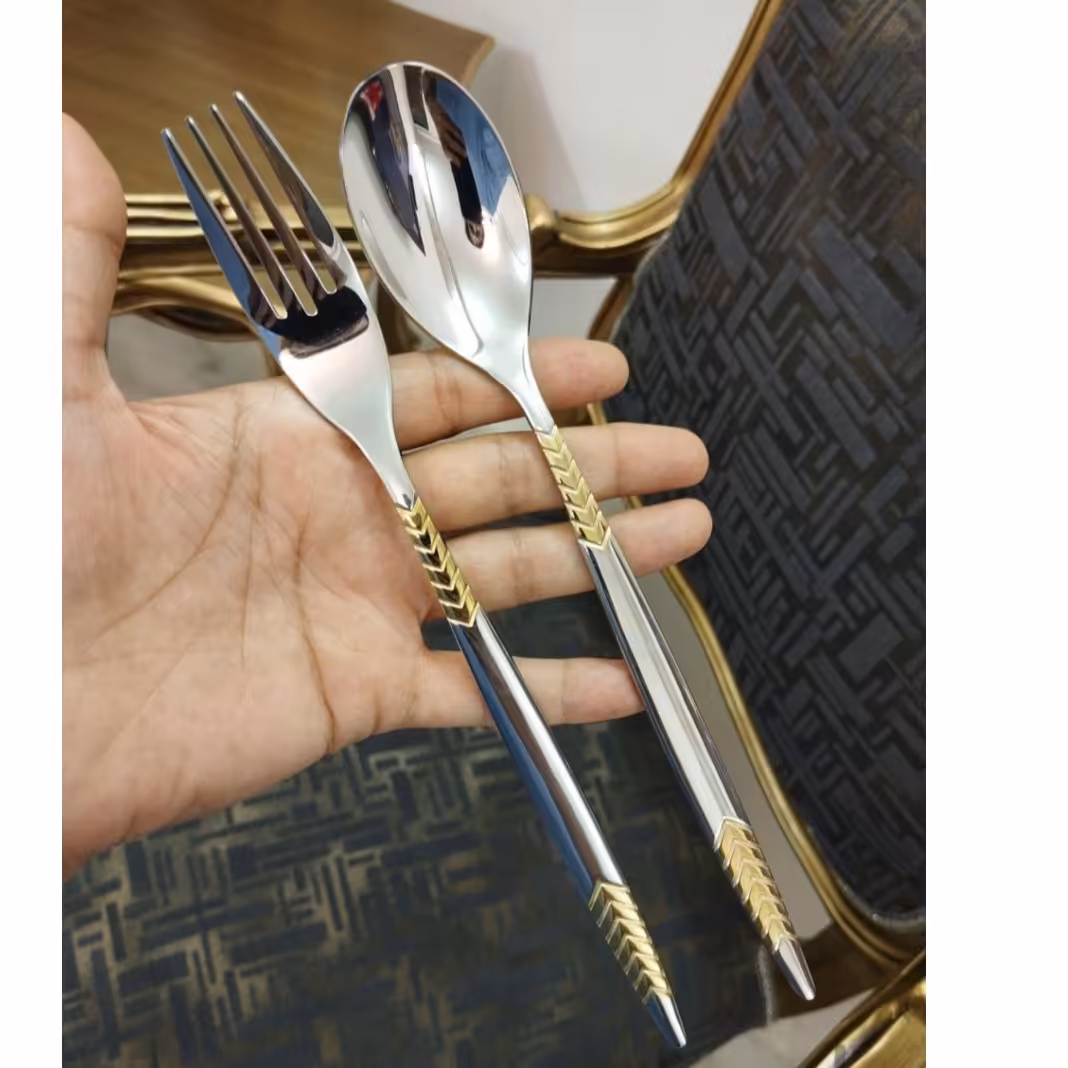 سرویس قاشق و چنگال نیمه طلایی یونیک دهانه اروپایی استیل نگیر (طرح گندم)با ضمانت 