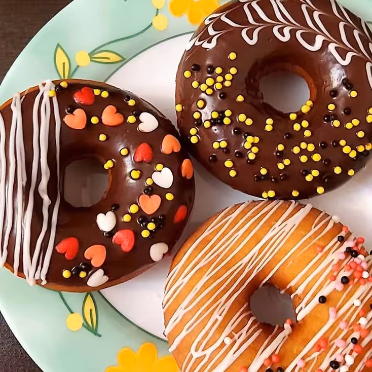 دونات رژیمی خانگی(هر دانه آن 150 گرم )