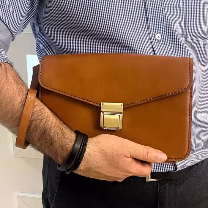 کیف چرم دستی مدارک مردانه 
(چرم طبیعی و کاملا دست دوز)