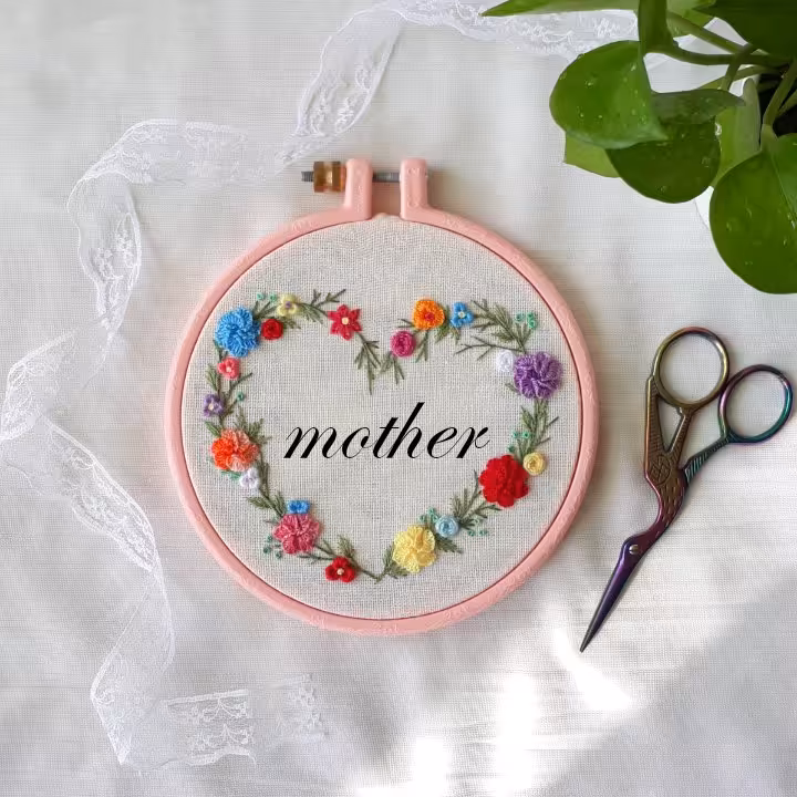 دیوارکوب گلدوزی با دست