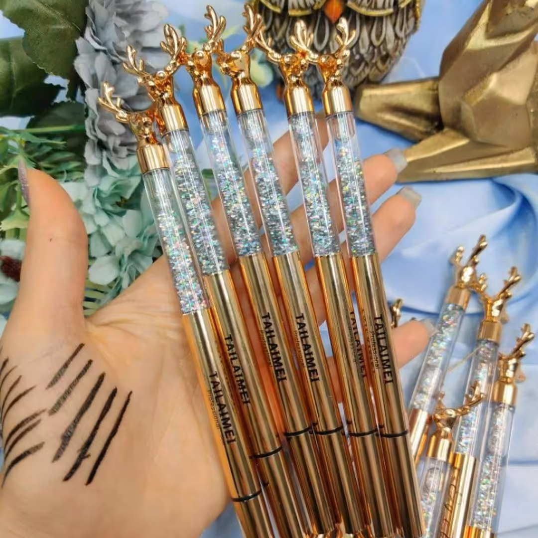 خط چشم ماژیکی طرح گوزن تایلامی 
بسیار روان 
طراحی بسیار زیبا
ضد آب
ماندگاری 24 ساعته
کاملا مشکی و مات
