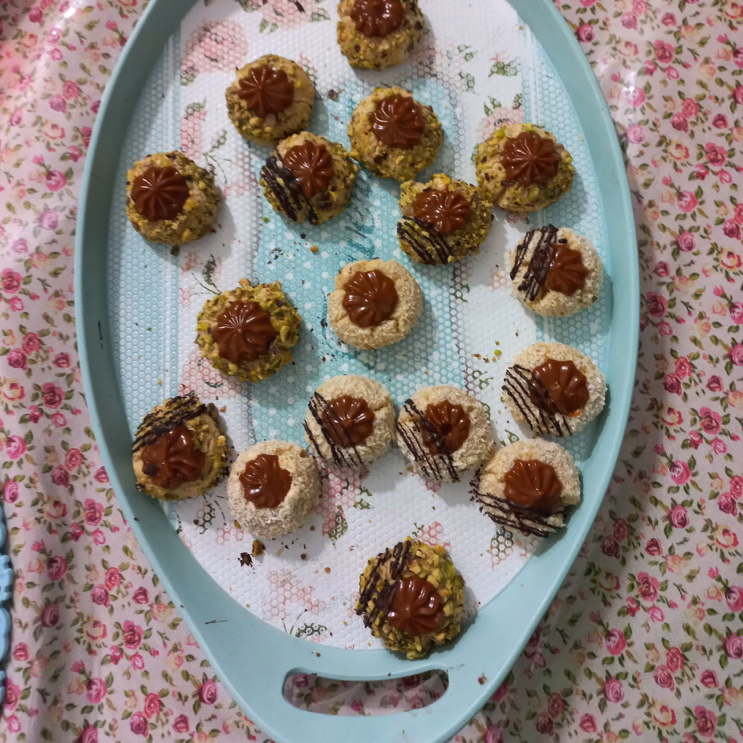 شیرینی خانگی دلچه کارامل