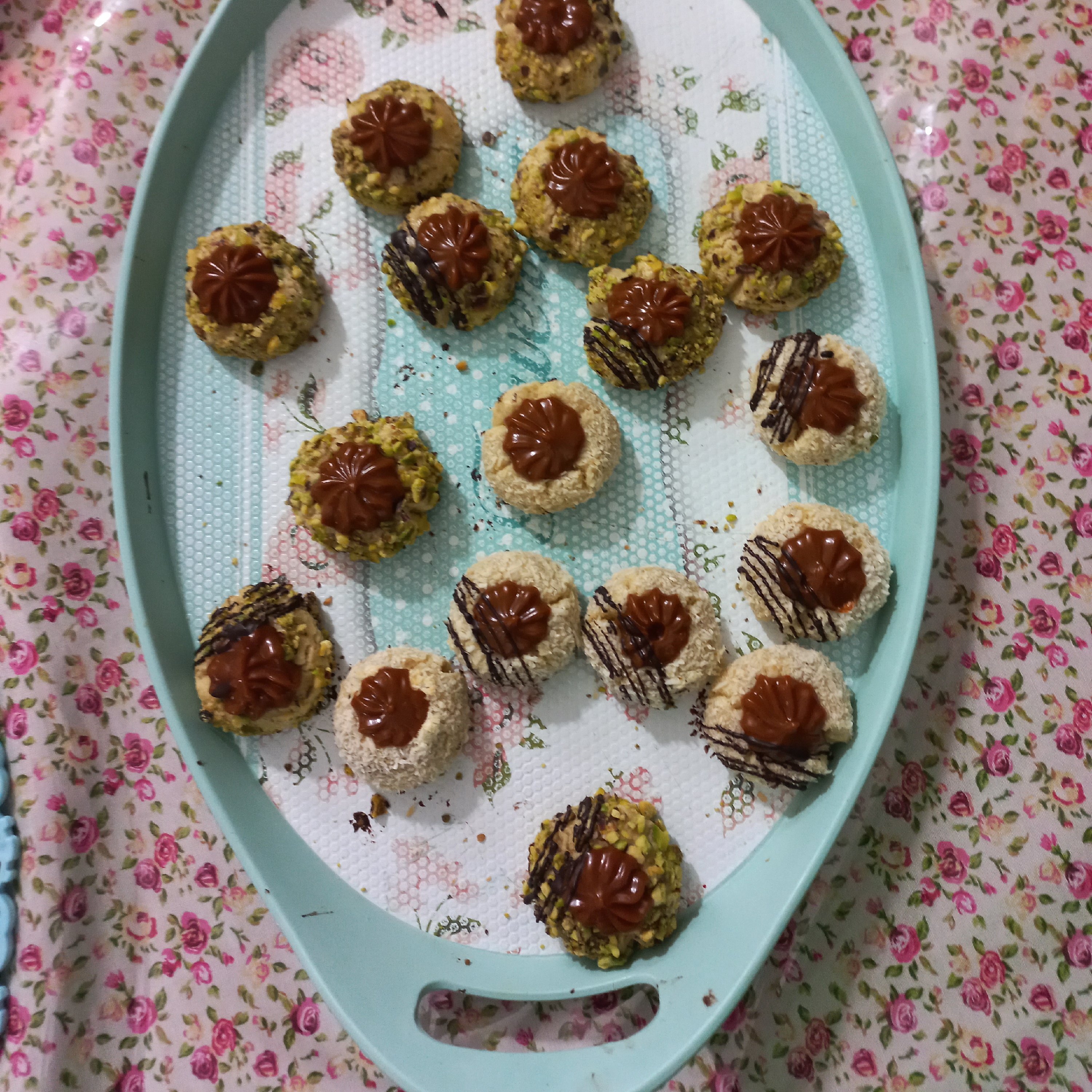 شیرینی خانگی دلچه کارامل