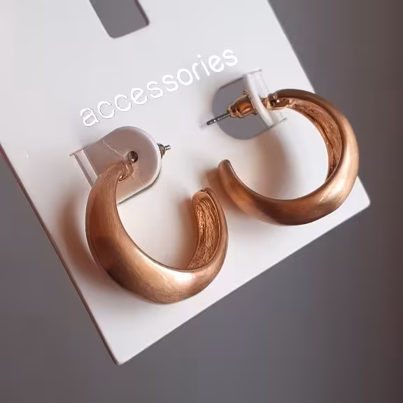 گوشواره حلقه ای طلایی رنگ ضد حساسیت و جنس استیل  گوشواره حلقه ای مات گوشواره مات گوشواره مجلسی گوشواره ترند