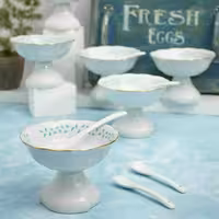 بستنی و انار خوری قاصدک با قاشقک 