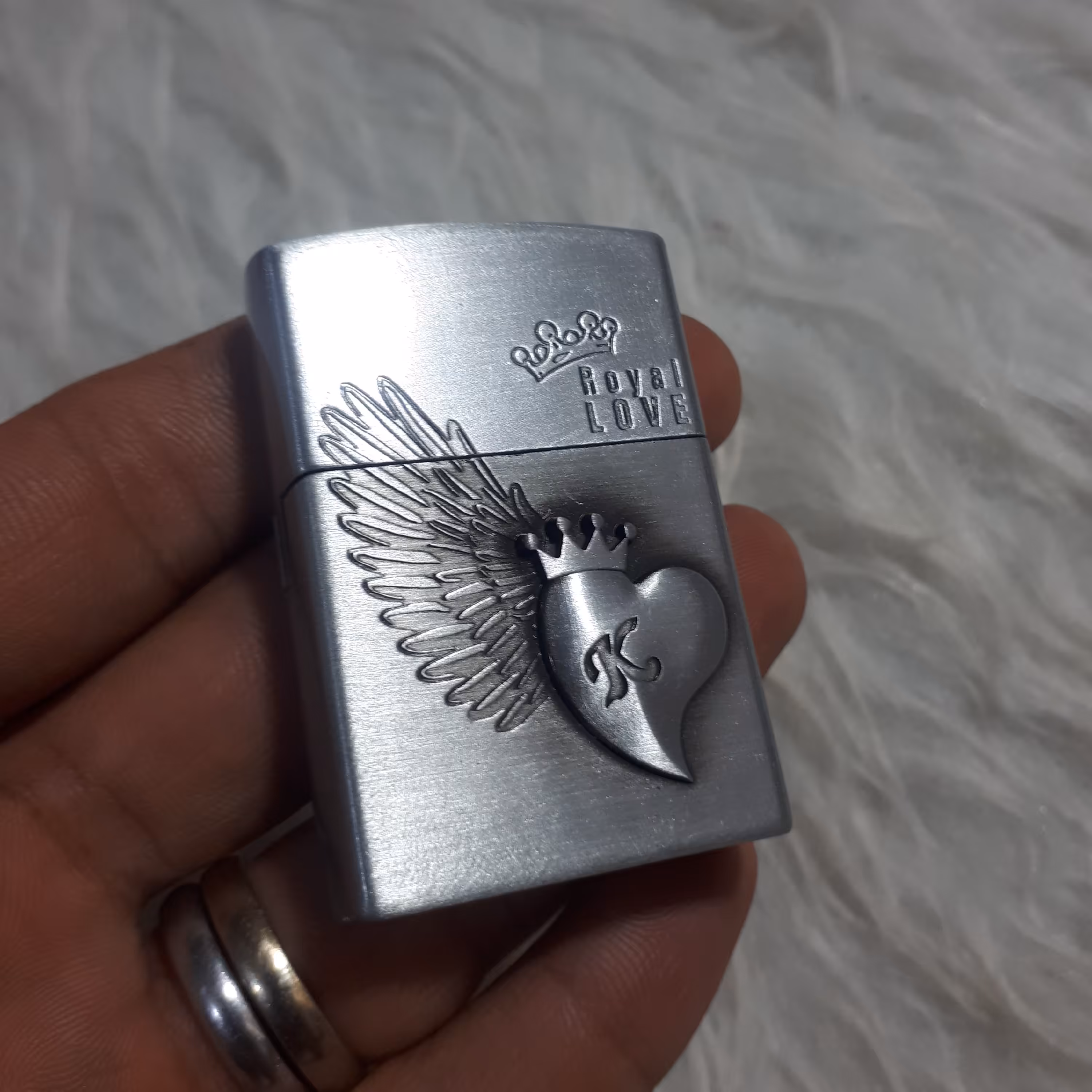 فندک زیپو طرح کینگ گازی با قابلیت تنظیم ارتفاع شعله 