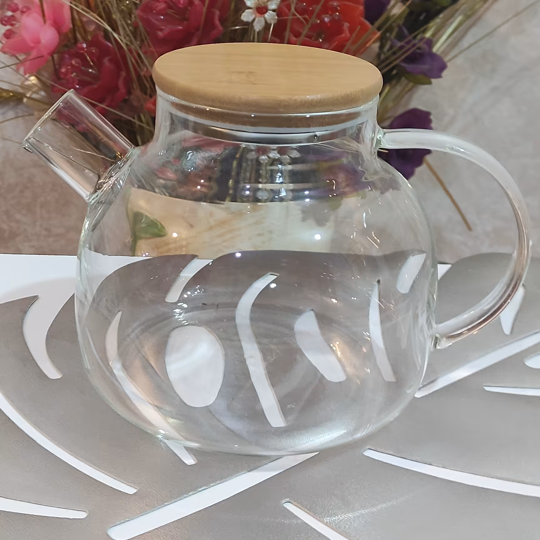 قوری پیرکس شعله مستقیم درب بامبو زیره درب استیل حجم دو لیتری  حجم واقعی یک و هشت لیتر  با کیفیت عالی 