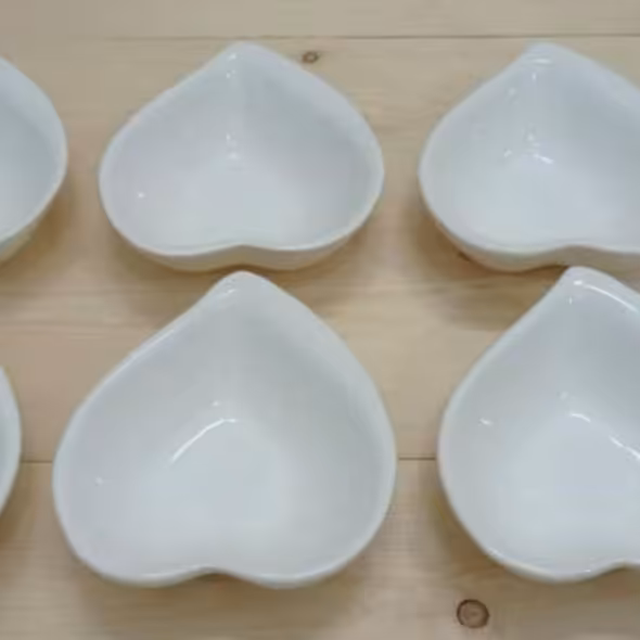 پک 6عددی کاسه های سرامیکی قلبی همراه با جعبه کادویی