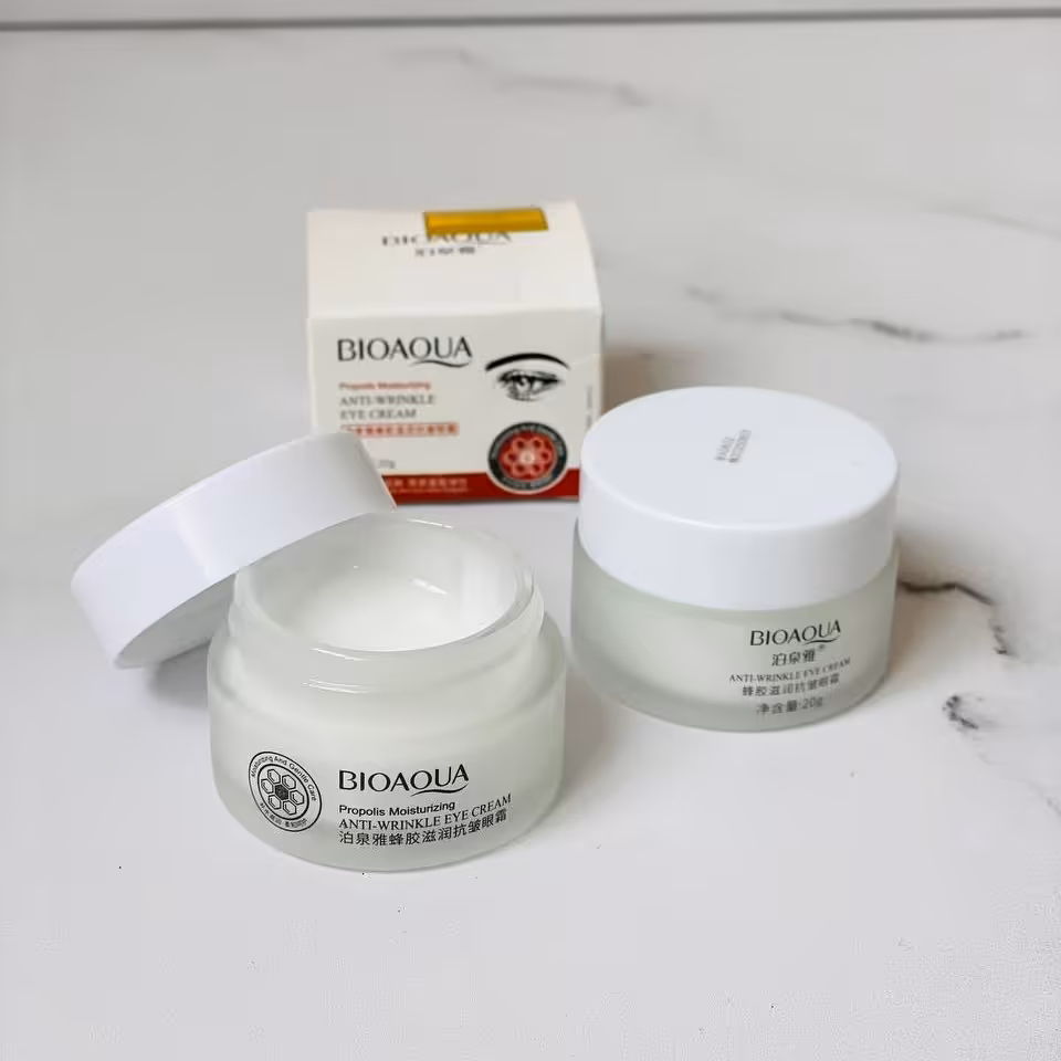 کرم دور چشم ضد چروک عسل