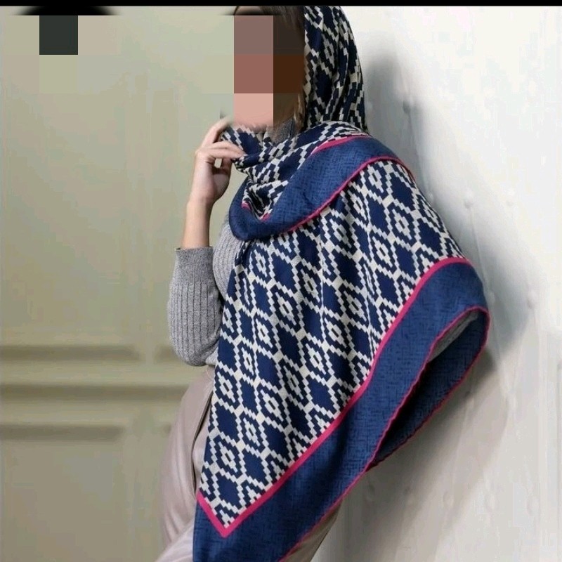 روسری نخی دور دست دوز