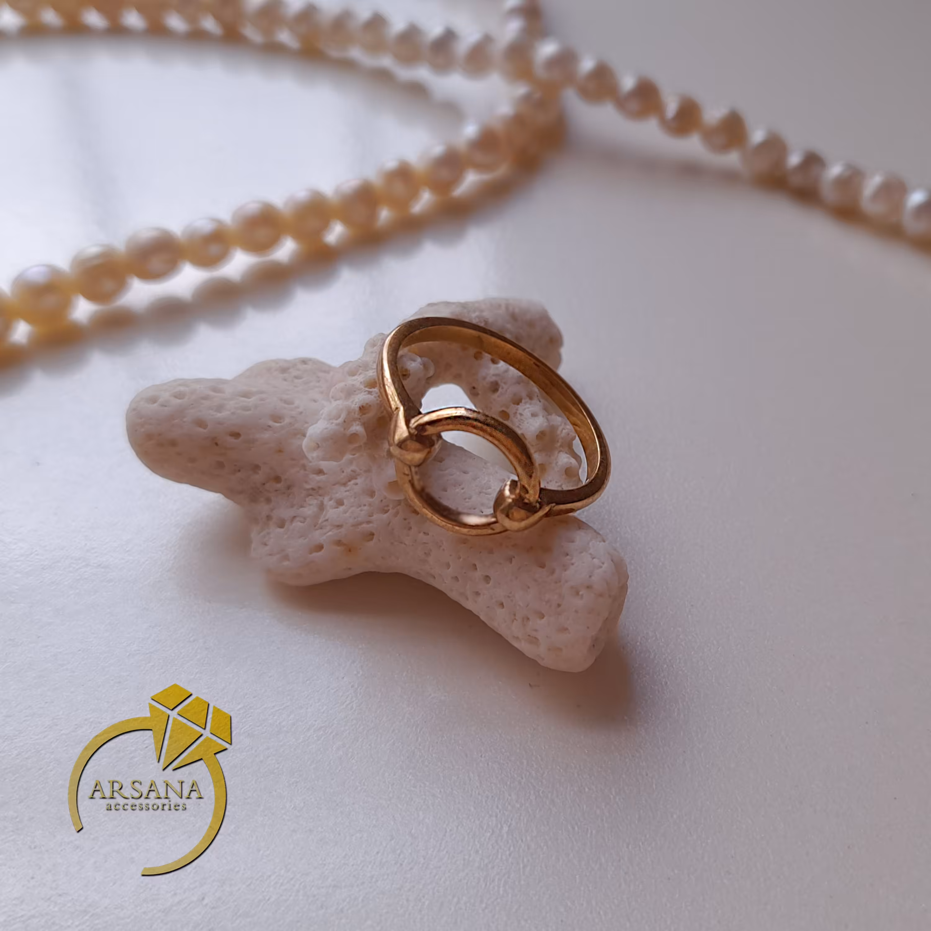 انگشتر دایره مینیمال طرح طلا