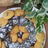 پکیج  پامچال کشمشی و کوکی کرینکل شکلاتی شیرینی مخصوص شکلات دوست ها تازه با بافتی بی نظیر  