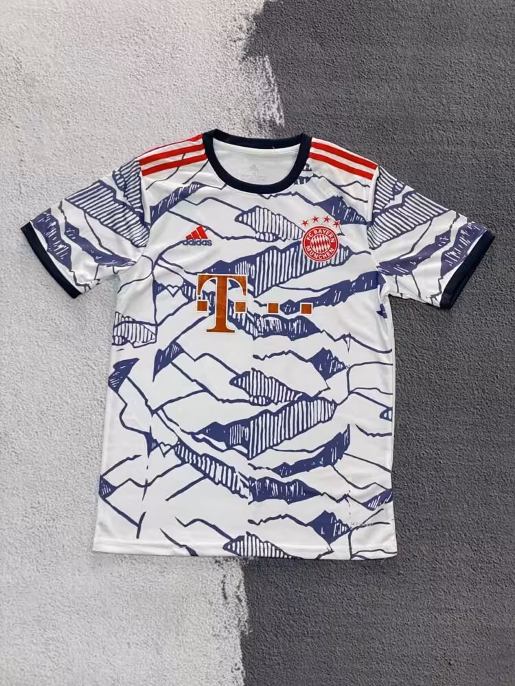 کیت سوم بایرن مونیخ 2022