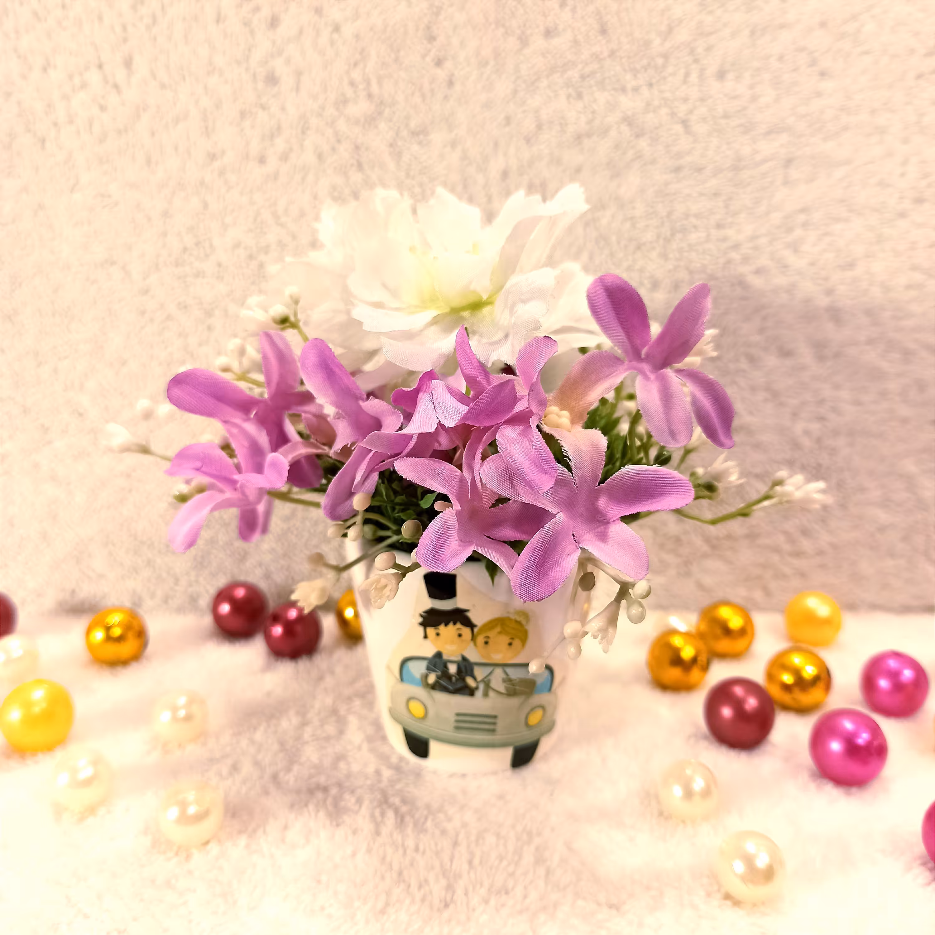 گلدان با گل مصنوعی مینیمال .طرح ایکیا 