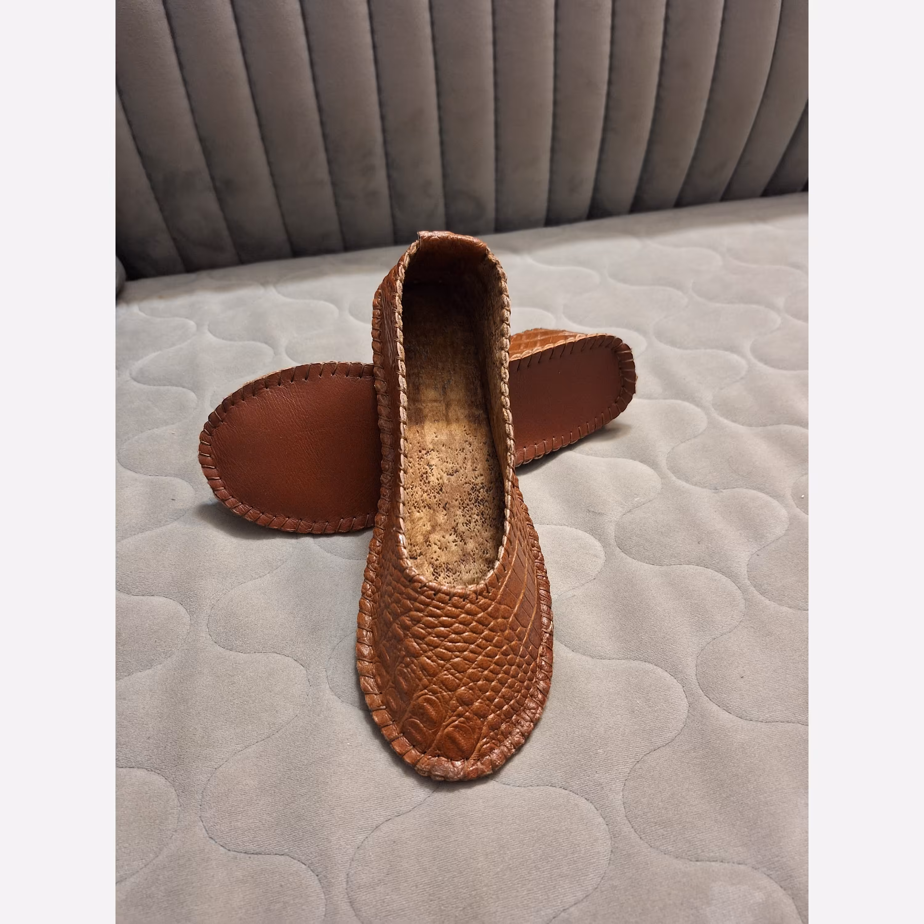 پاپوش چرم زنانه