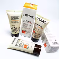 کرم ضدآفتاب و ضدلک کرم پودری لیراک  +Lierac spf 50