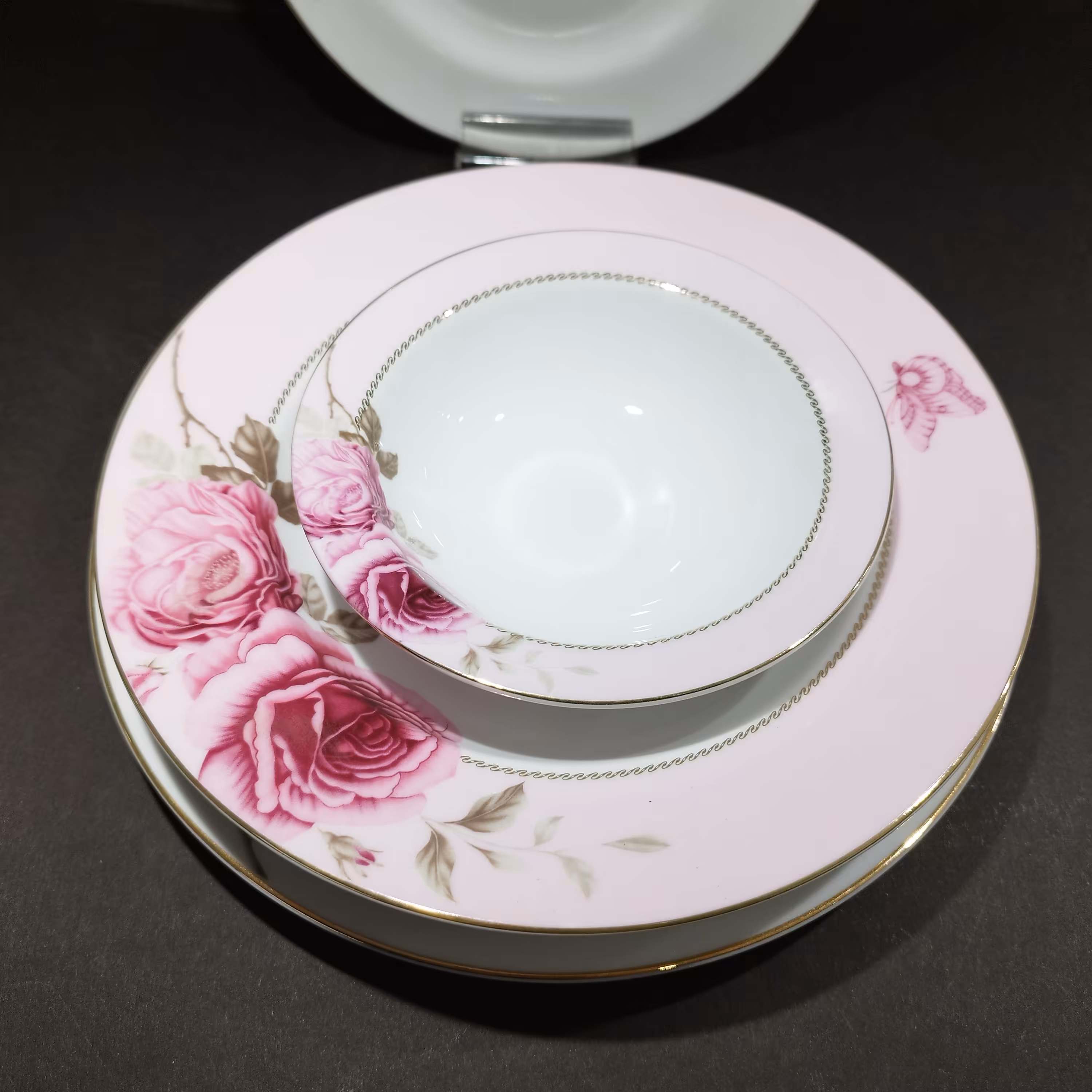 سرویس چینی زرین طرح رزفلاور (درجه یک) سرویس 28 پارچه 6 نفره - چینی برای جهیزیه - ارسال بصورت پس کرایه