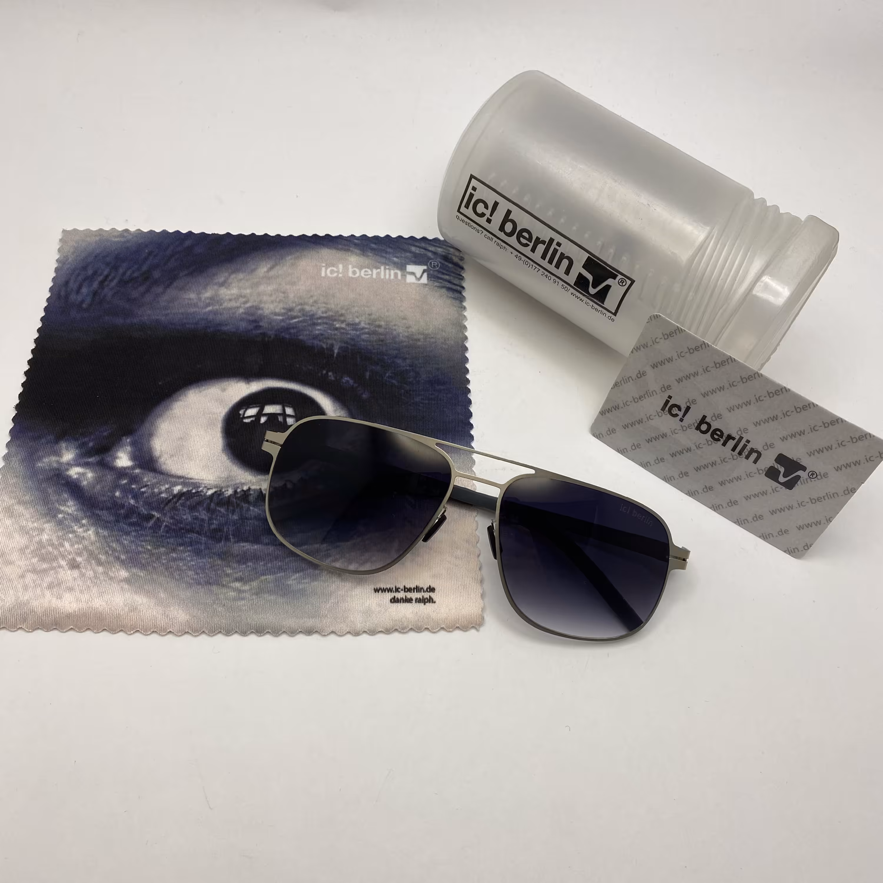 عینک آیس برلین ice-berlin بسیار سبک و مقاوم محافظ کامل UV400 به همراه پک کامل اورجینال مناسب برای آقایان و بانوان