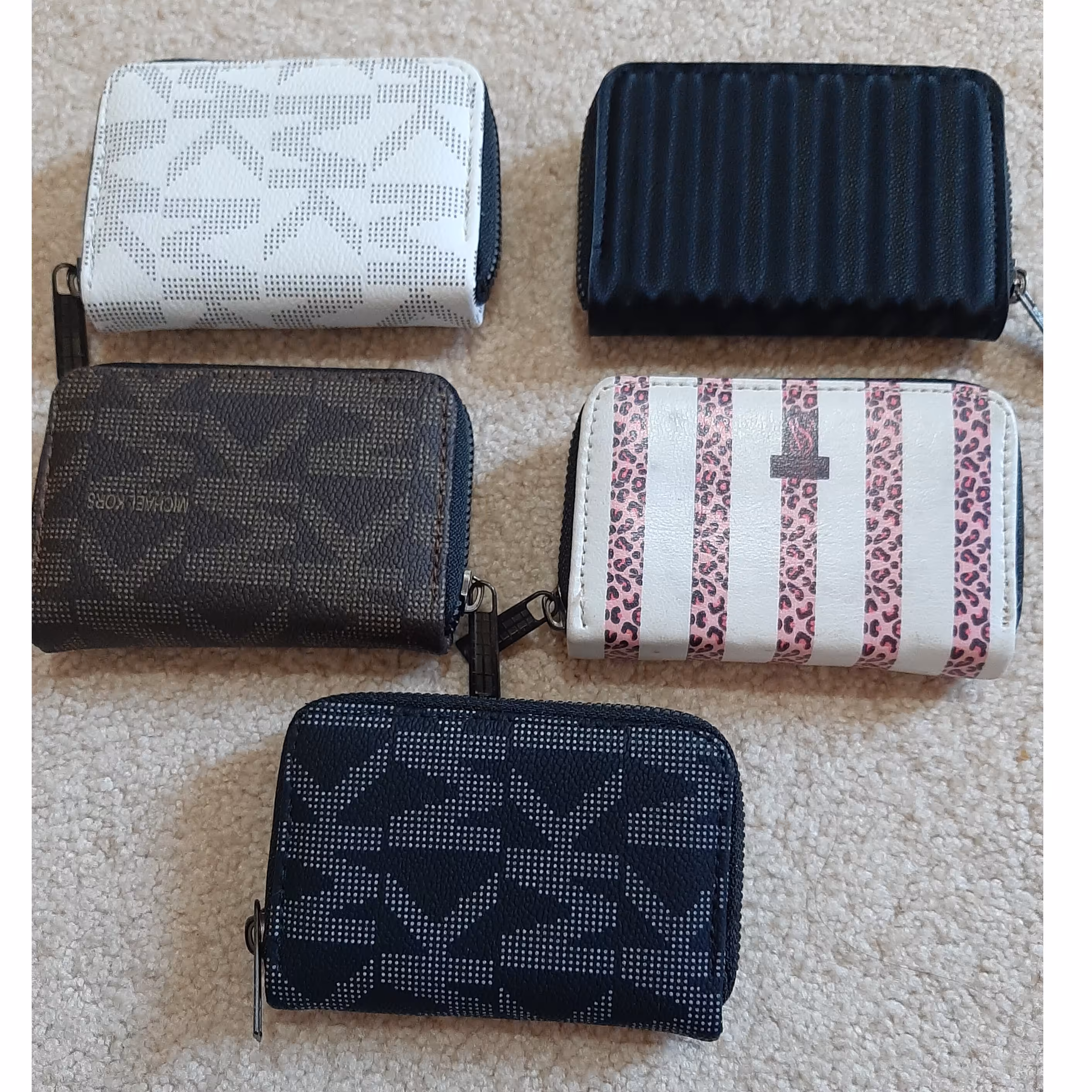 کیف کارت آکاردئونی زیپی دارای جای کارتهای مجزا در4طرح پرفروش