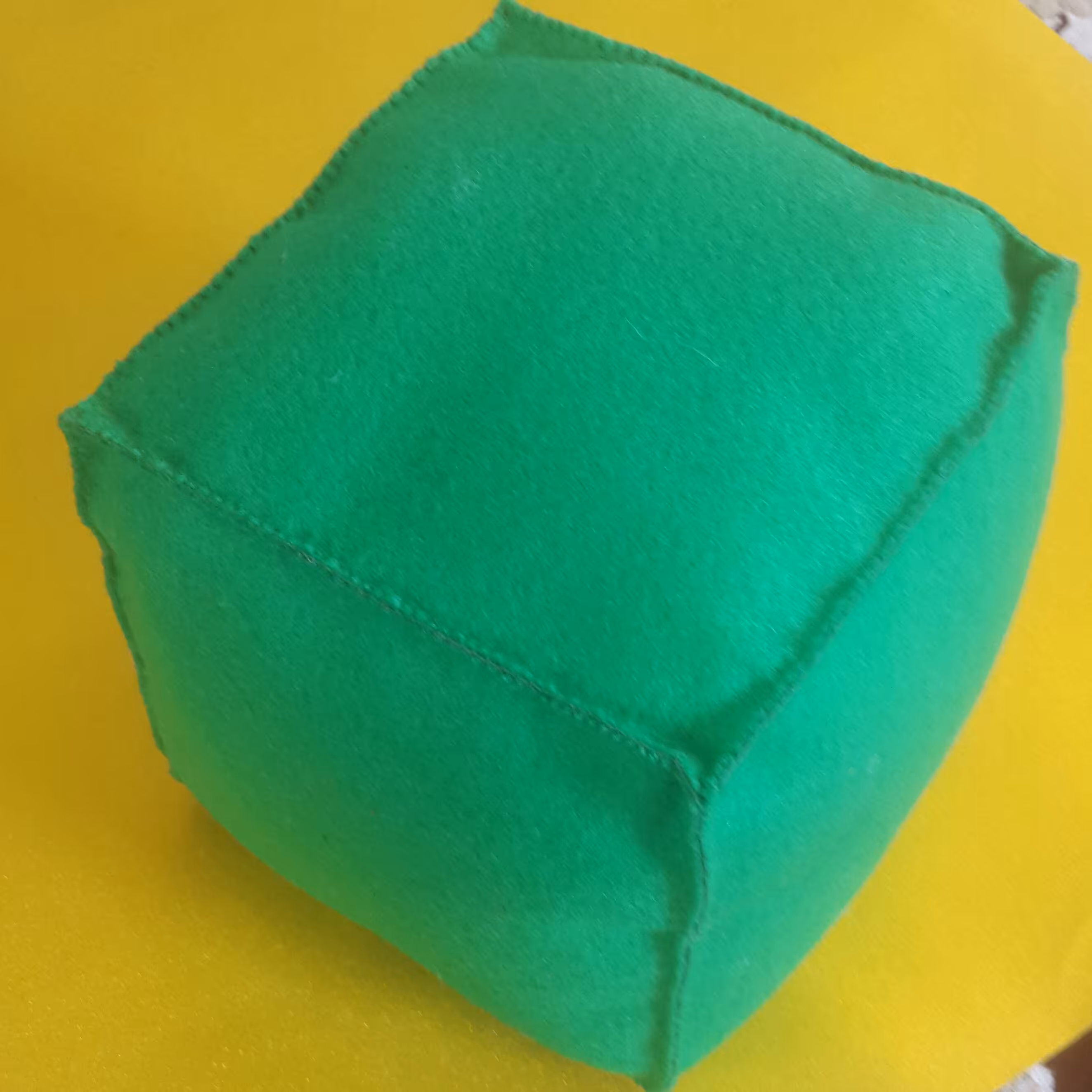 مکعب تک رنگ نمدی (سبز) تو پر و قابل شستشو