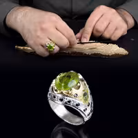 انگشتر زبرجد معدنی مخراج یاقوت معدنی کد1371 