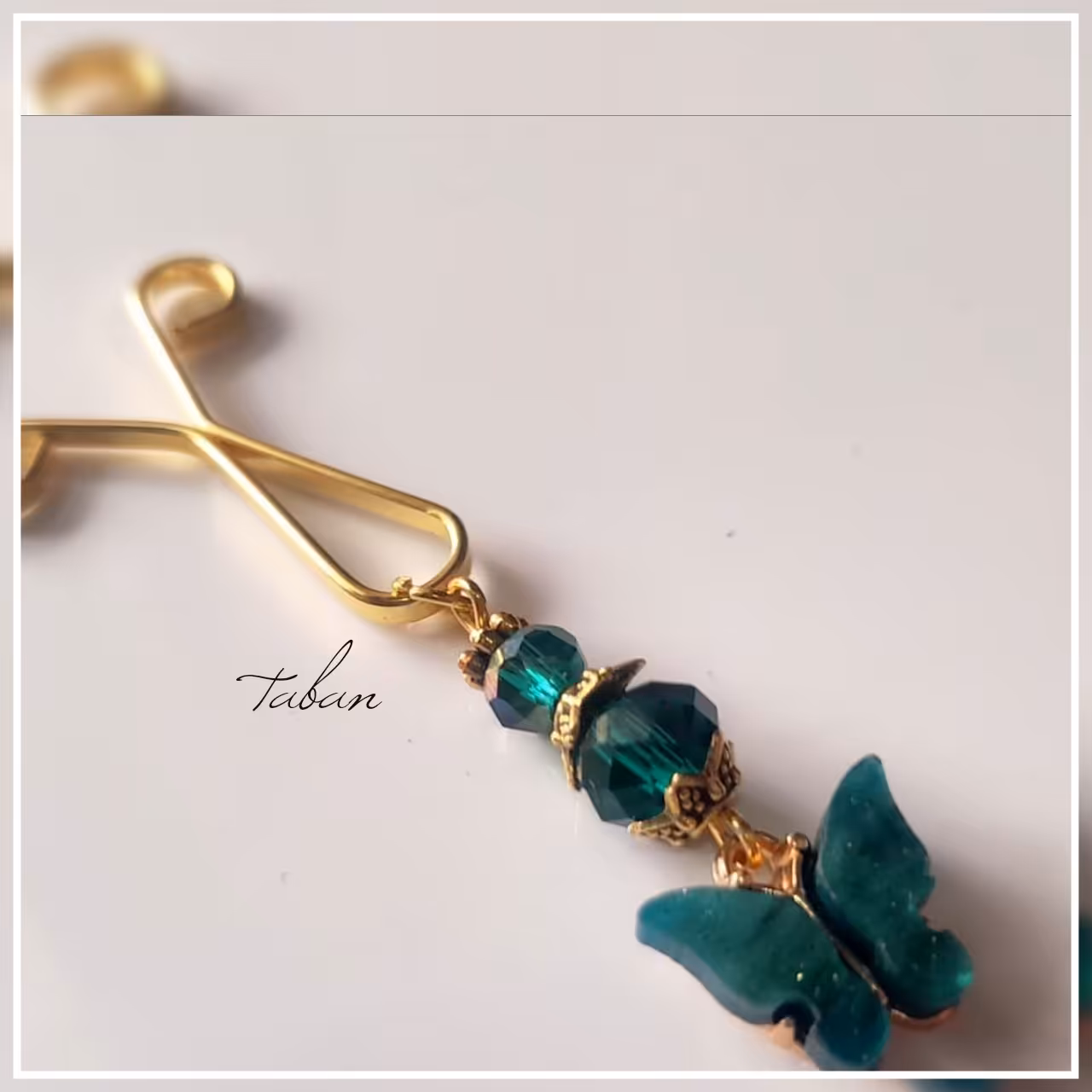 در رنگ های مختلف 