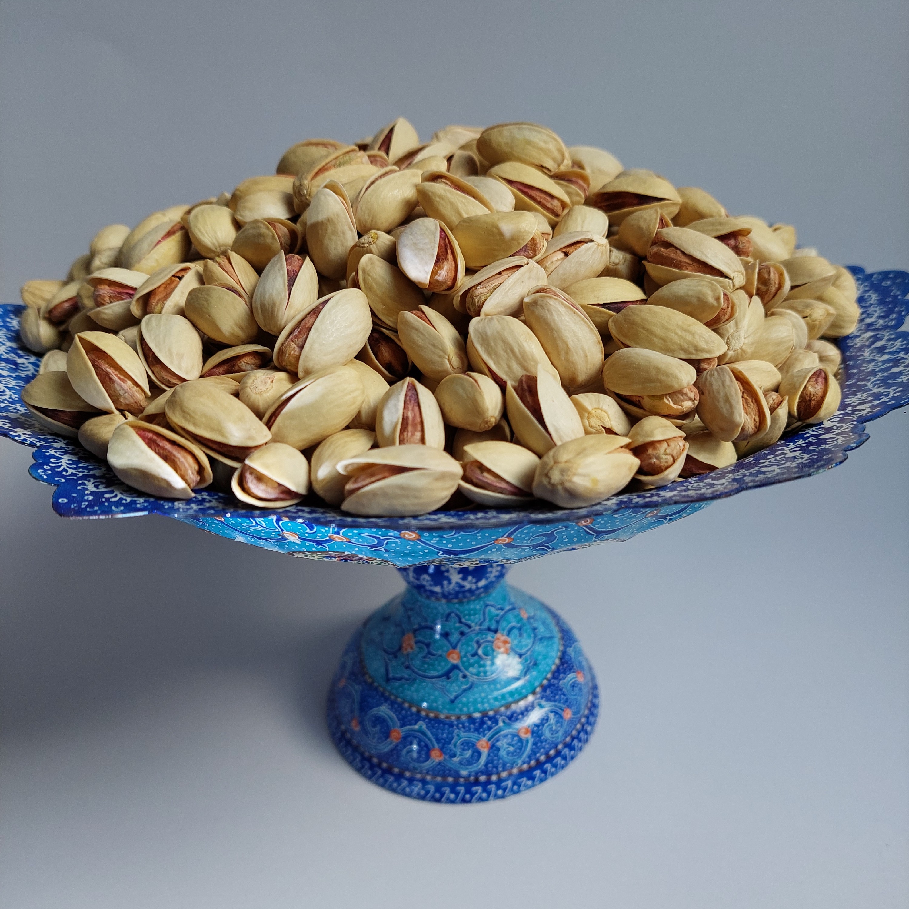 پسته احمدآقایی خام تازه 500 گرمی برداشت مهرماه1403( مستقیم از کشاورز )