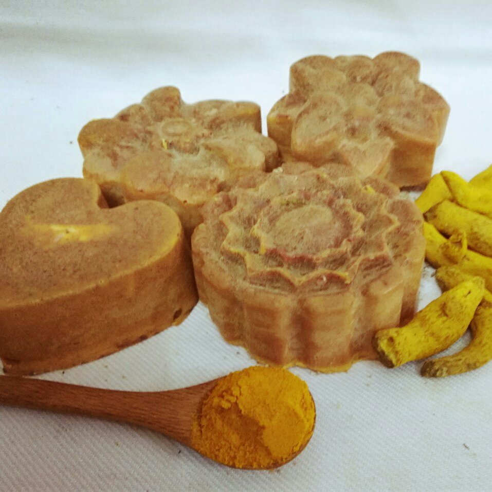 صابون طبیعی زردچوبه (صابون گیاهی)