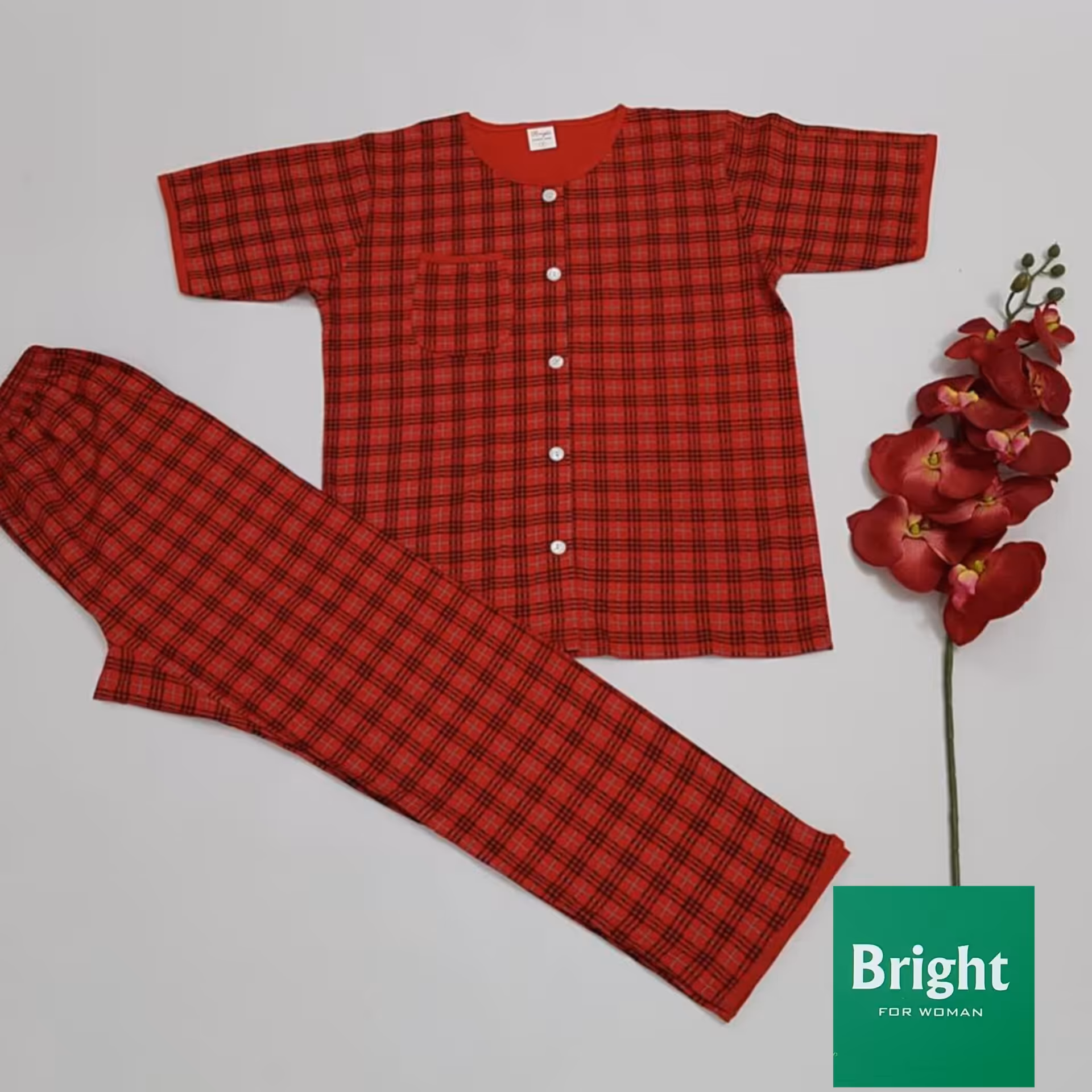 بلوز شلوار چهار خونه (کد119)آستین کوتاه  سایز یک و سایز دو  رنگ قرمز 