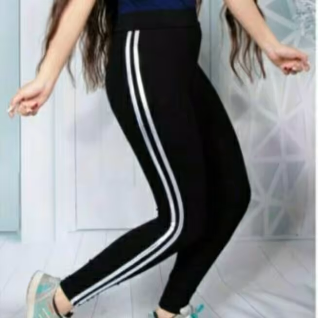 شلوار زنانه دخترانه
جنس ویسکوز تیپ لاکرا بغل نوار رنگی عالی نوار زرد و سفید