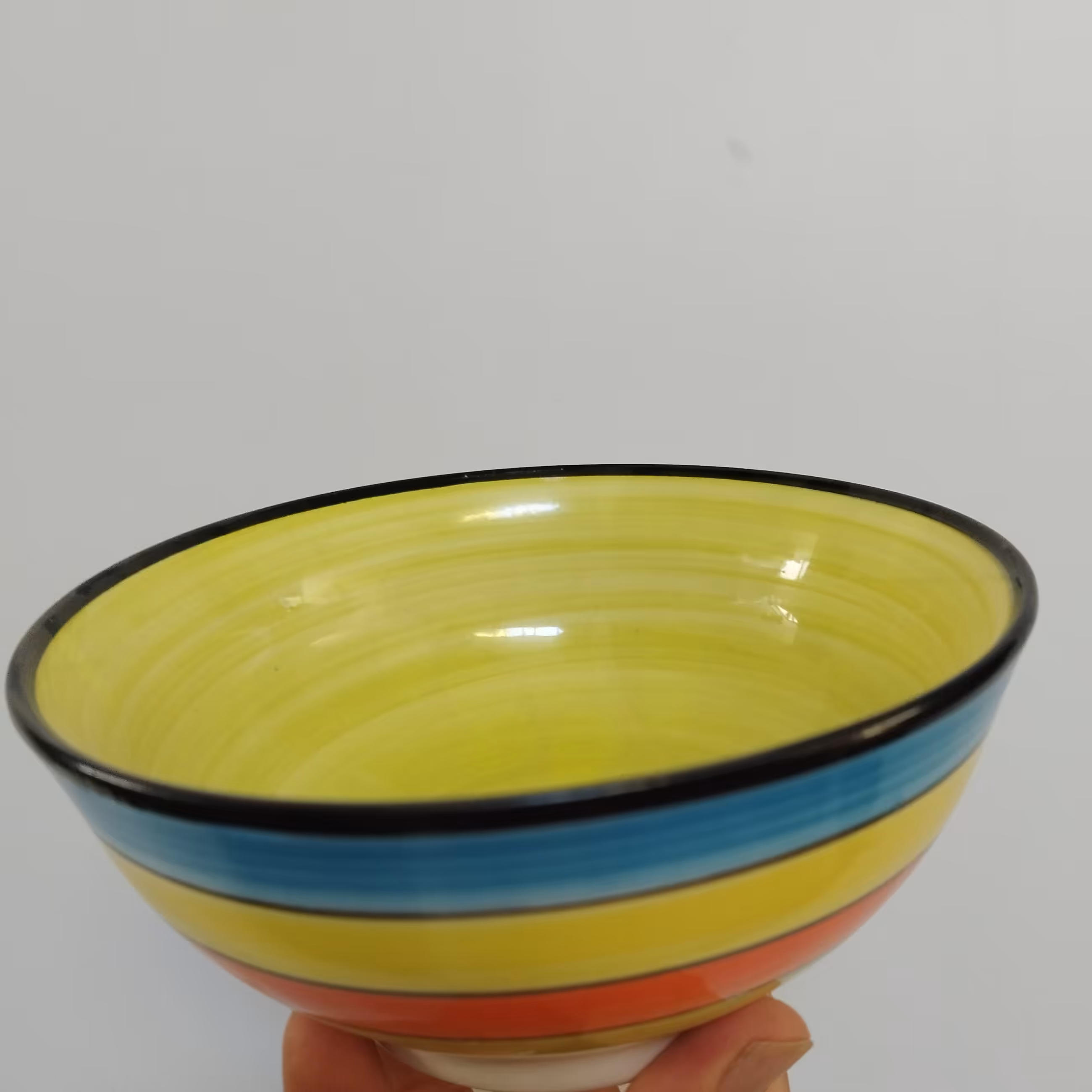 کاسه آبگوشتی رنگین کمانی