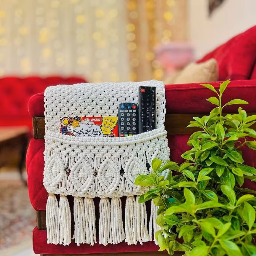 هنردست خاتون .اگه دوست داری ی گوشه ازخونت جمع وجور باشه این جاکنترلی روسفارش،بده هم دیزاین خونت روخاص ترمیکنه