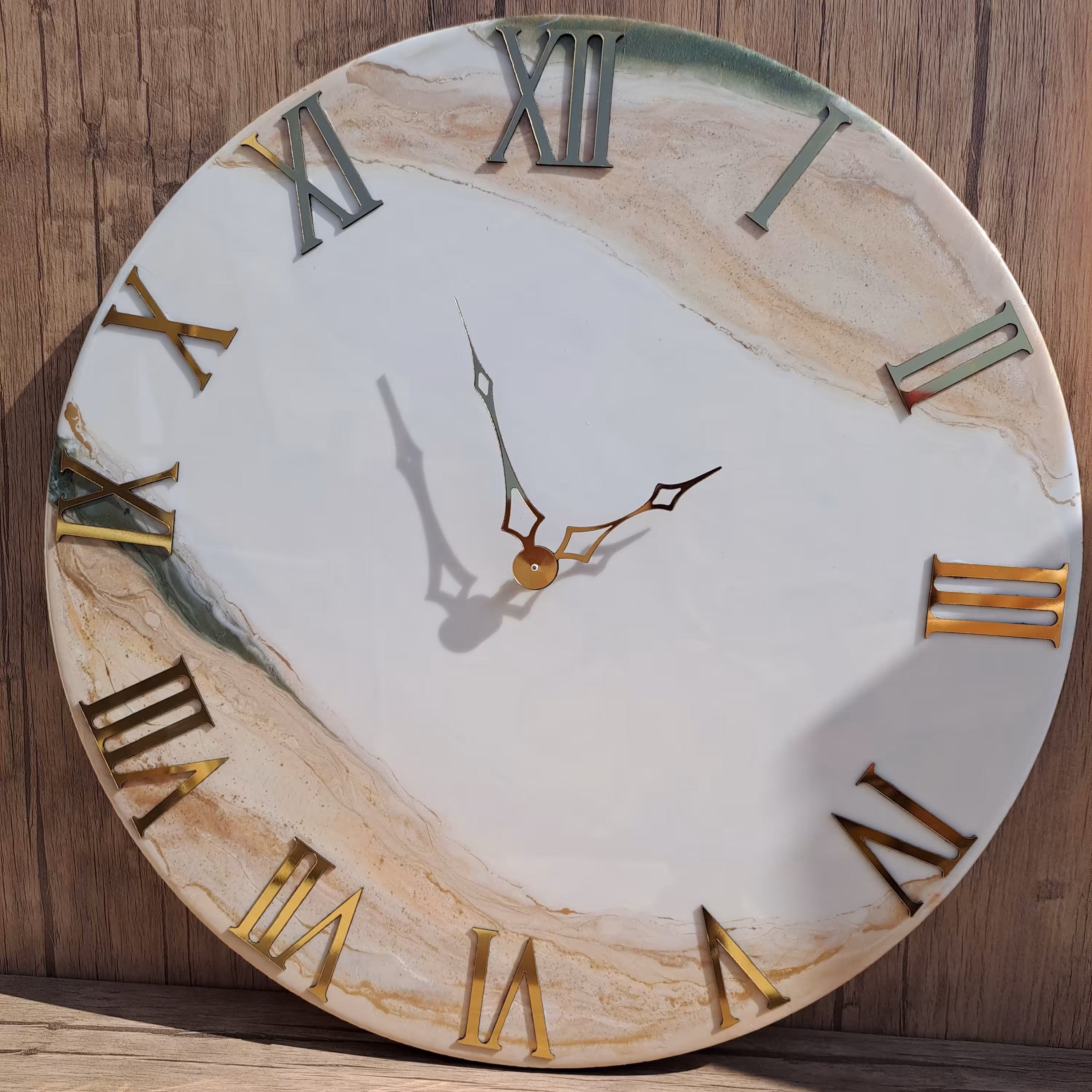 ساعت رزینی کرم طلایی روسی قطر 50 سانتی