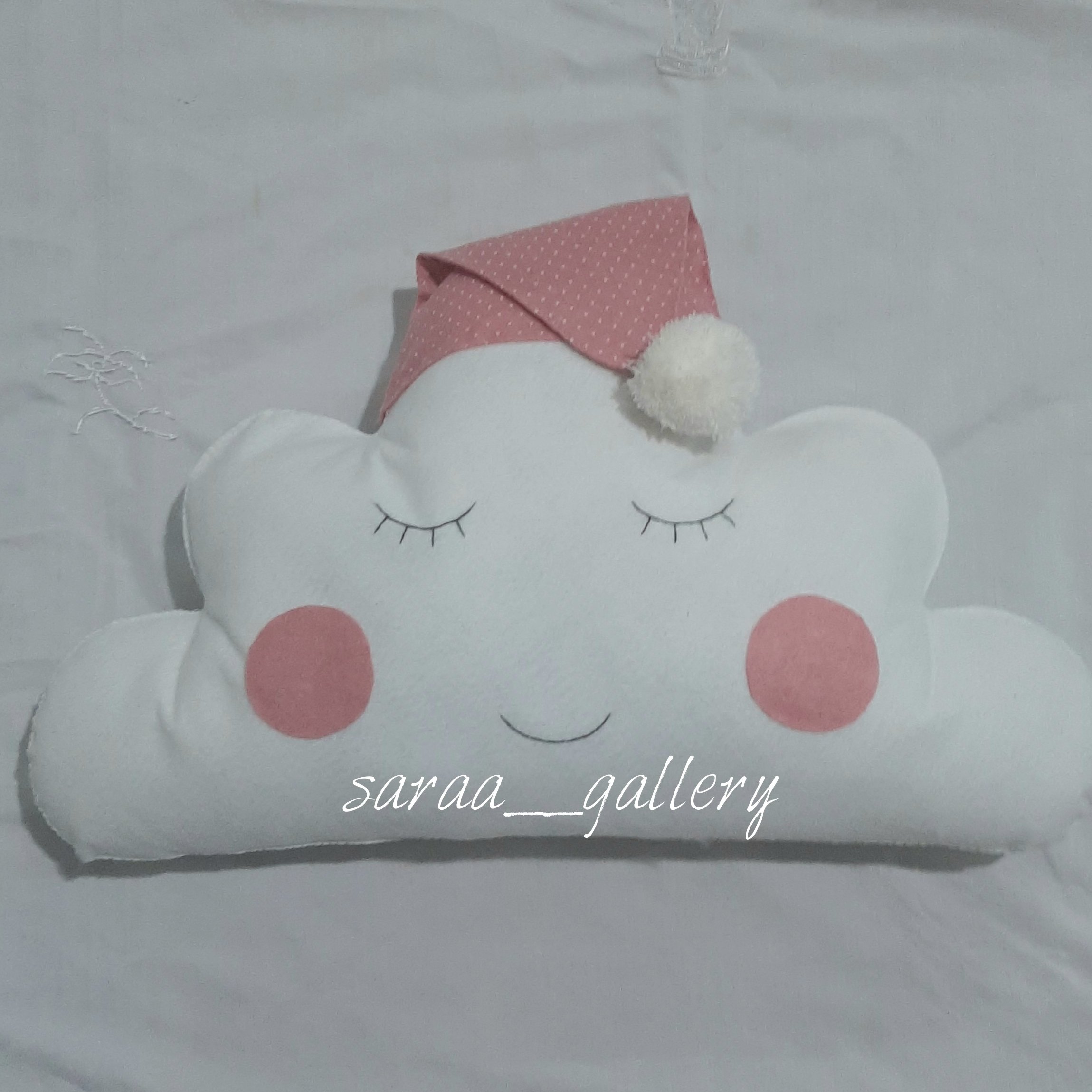 کوسن نمدی ابر