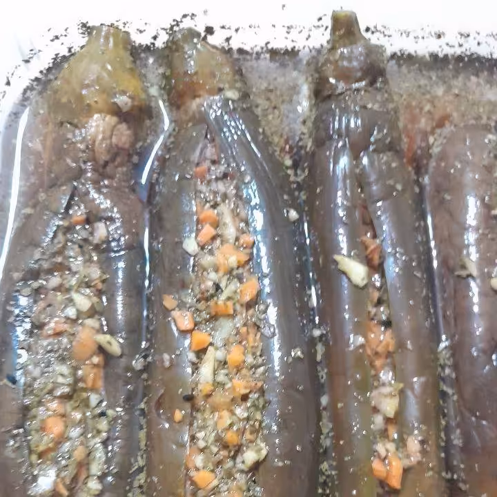 ترشی بادمجان شکم پر(نیم کیلو)