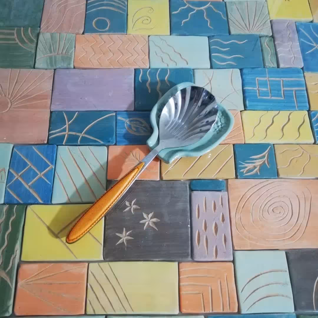 زیر ملاقه ای سفالی