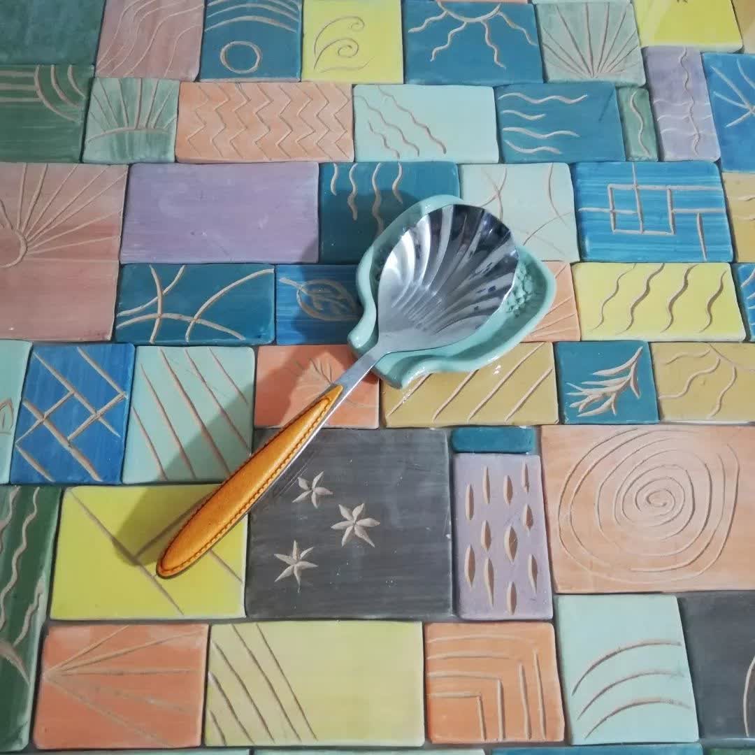 زیر ملاقه ای سفالی