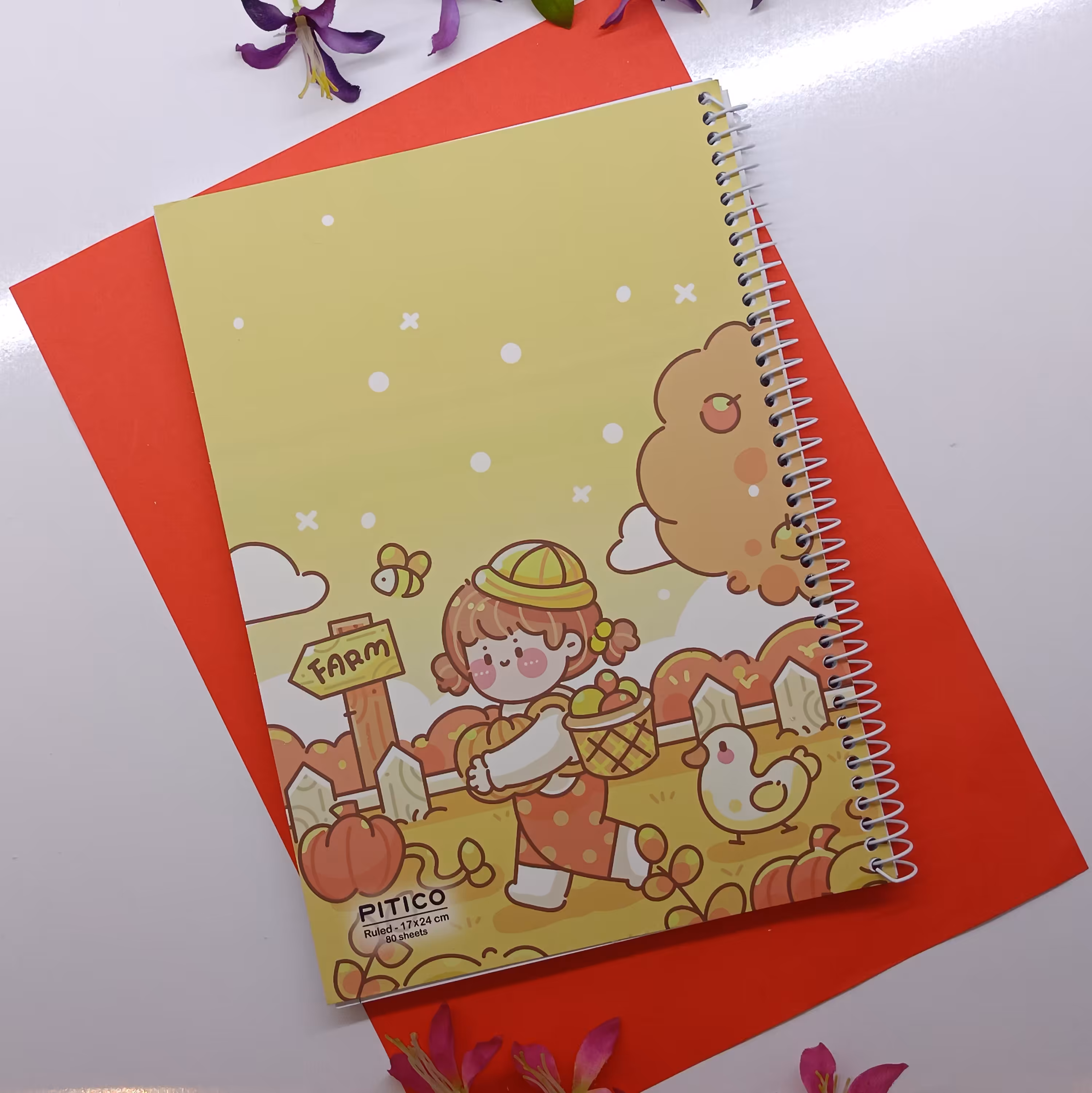 دفتر  سیمی خطی طرح دختر و پاییز  خط آبی جلد نرم و مقوایی جنس درجه یک 80 برگ 