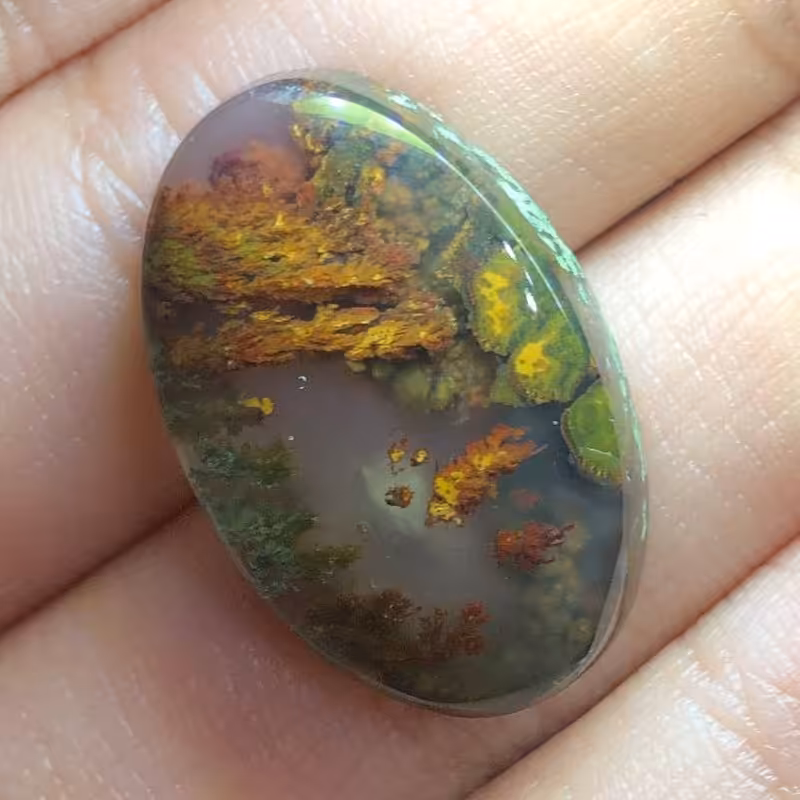 نگین شجر منظره سه قلعه ناب با شجر های بسیار واضح و رنگی زیبا تراش بیضی شکل کد 181