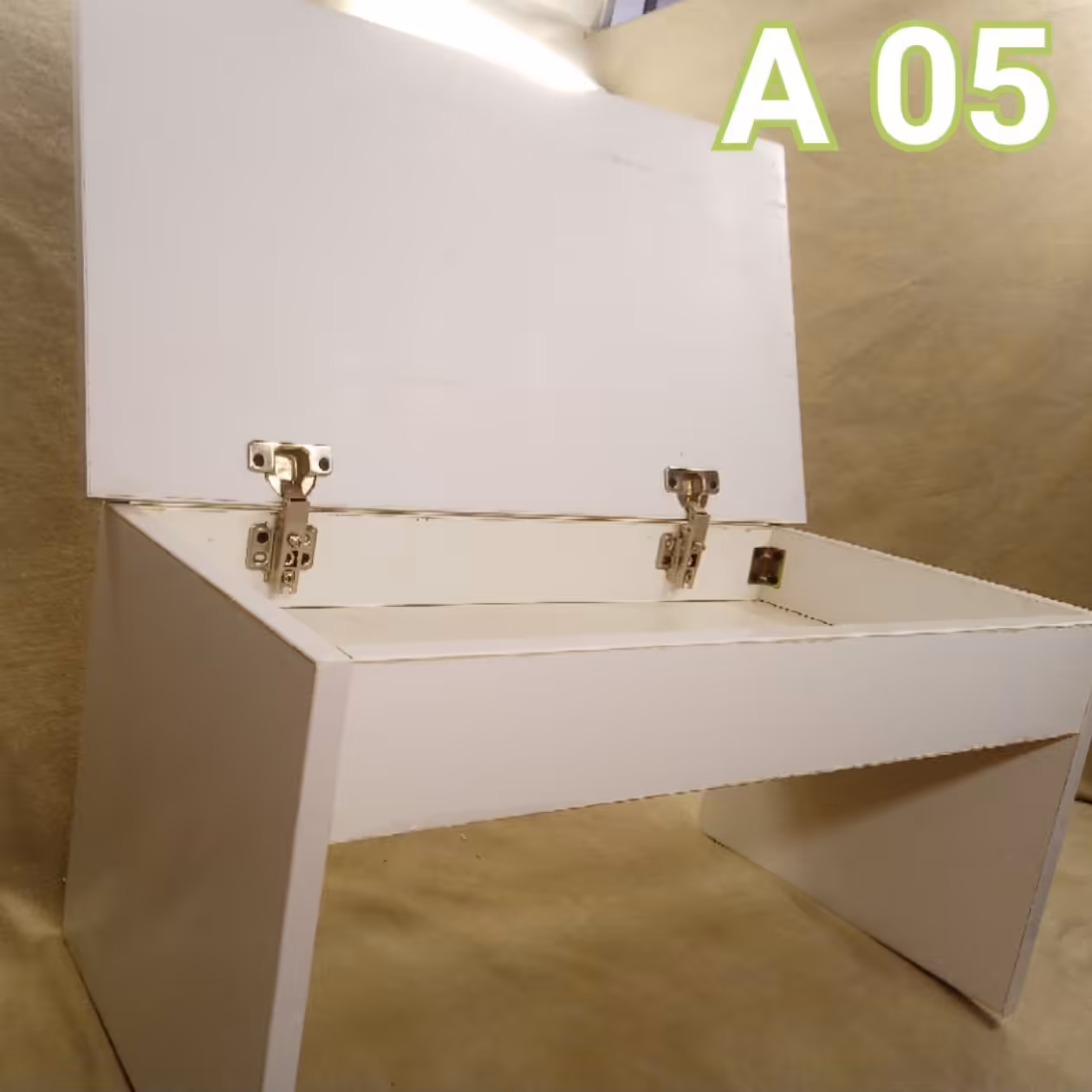 میز محفظه دار تحریر و لپ تاب و چرخ خیاطی و... A05