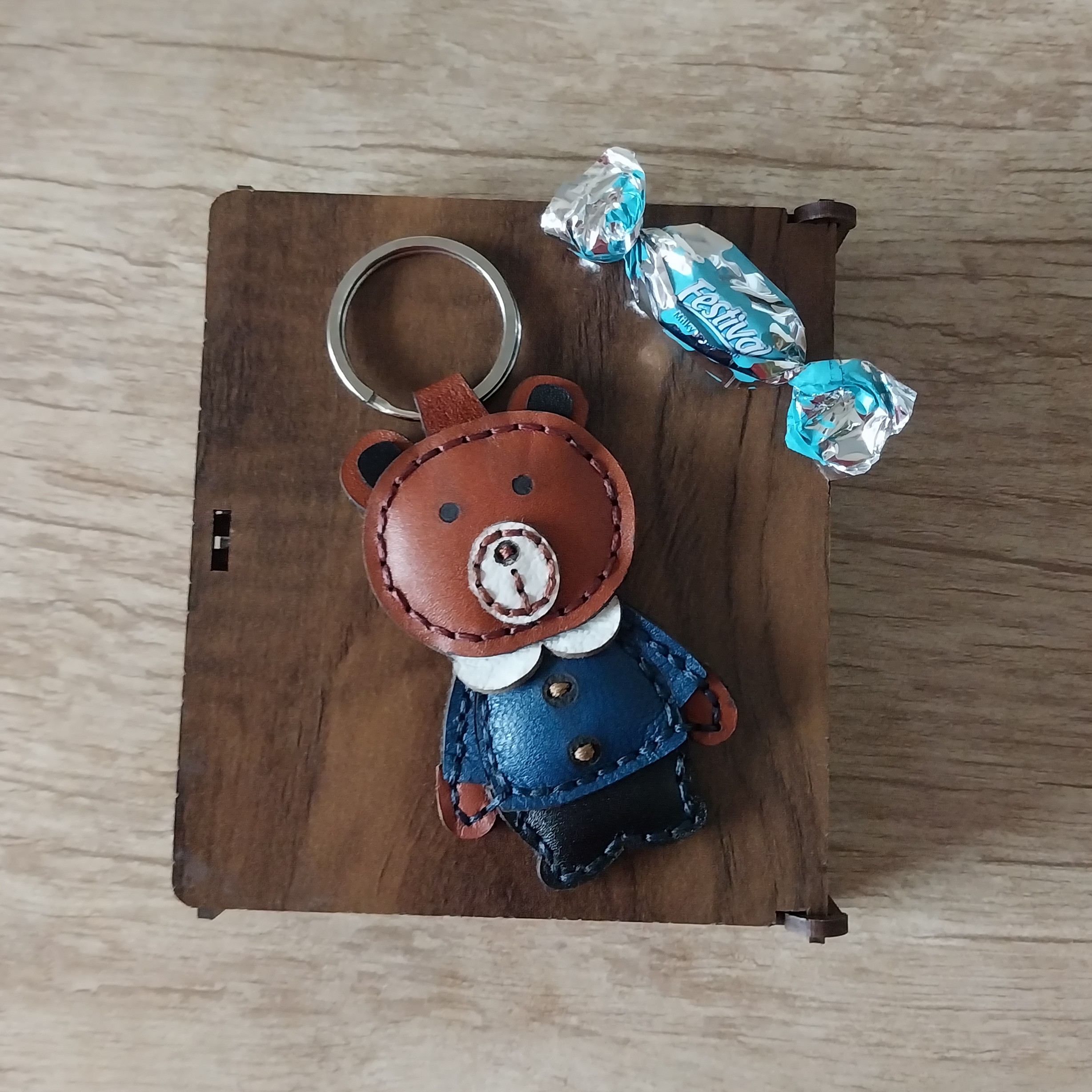 جا کلیدی چرمی طرح خرسی  با چرم طبیعی