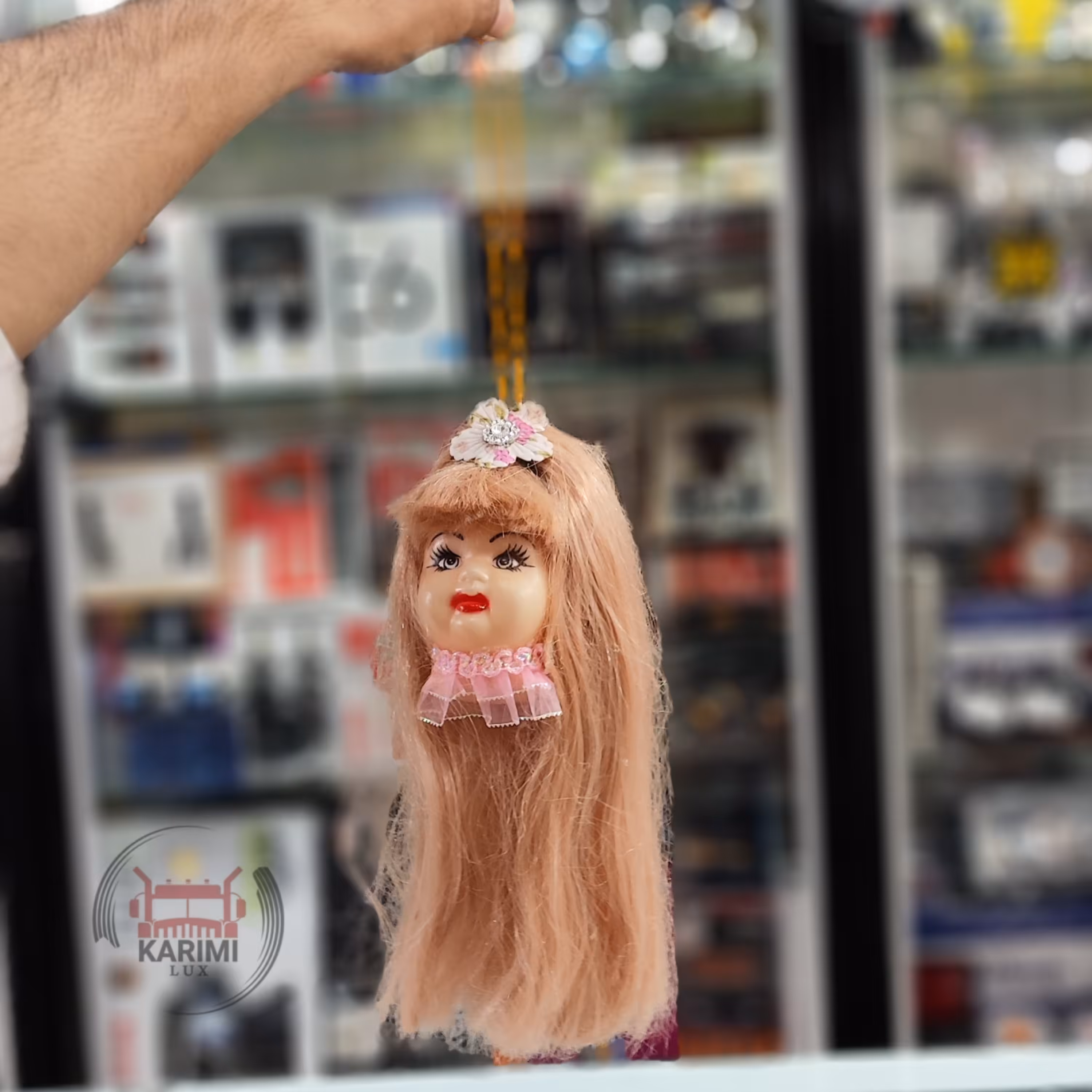 آویز کله عروسک مو بلند رو آینه ای 