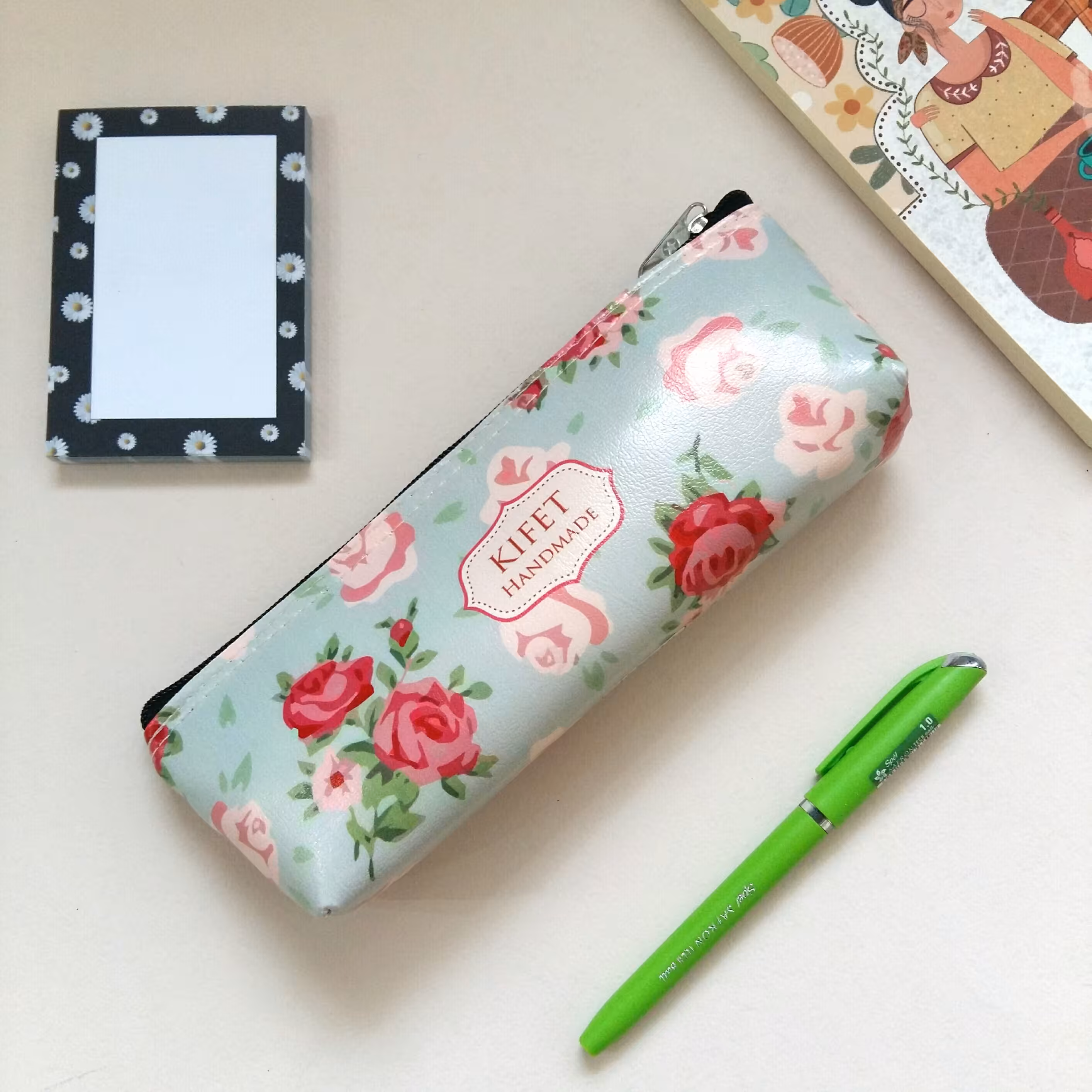 جامدادی فانتزی گلگلی دخترانه جا مدادی کلاسیک گل گلی کیف جاقلمی کیوت خوش رنگ جا قلمی جنس چرم مصنوعی مناسب دختر خانم ها