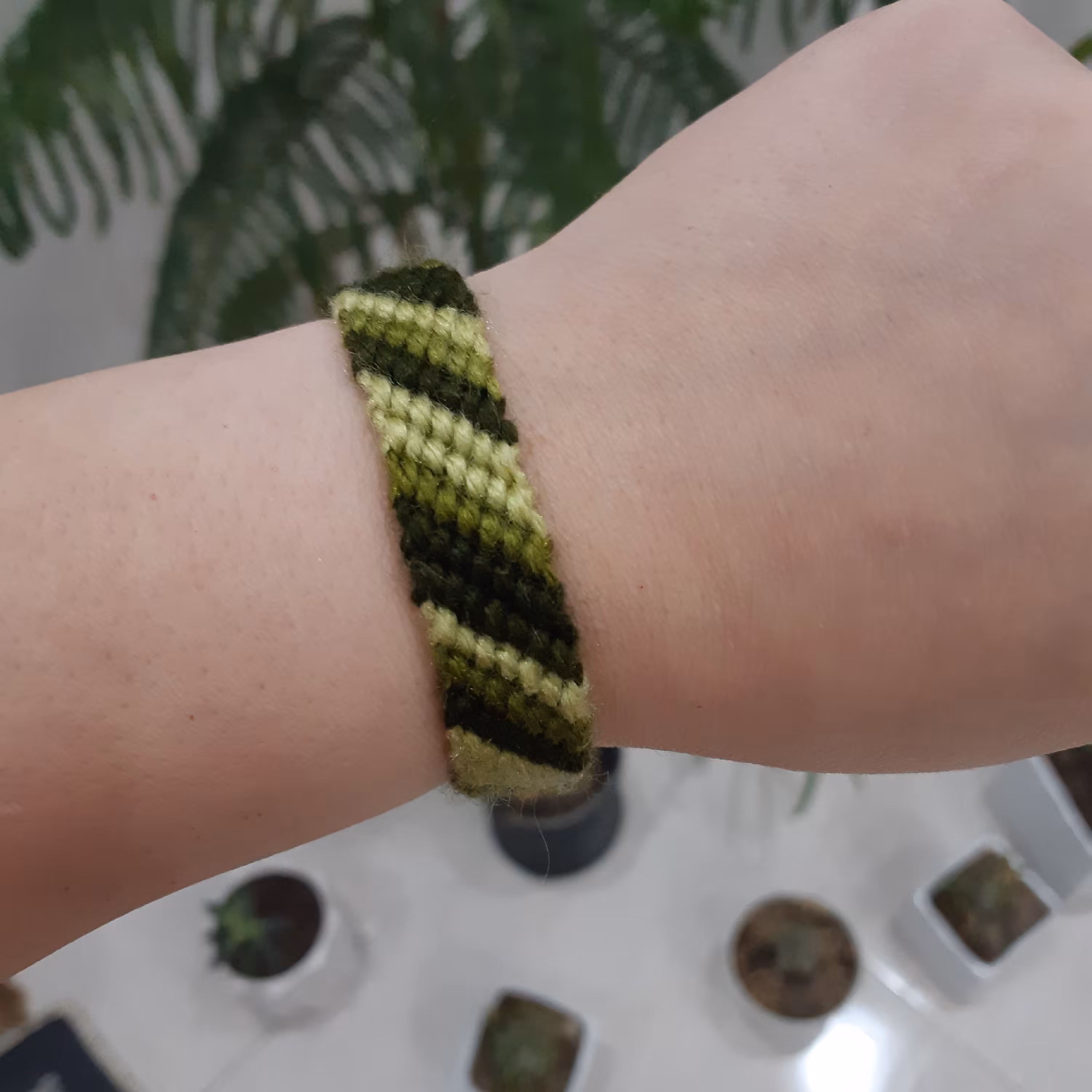 دستبند دوستی طرح ساده سبز  رنگ کد 11