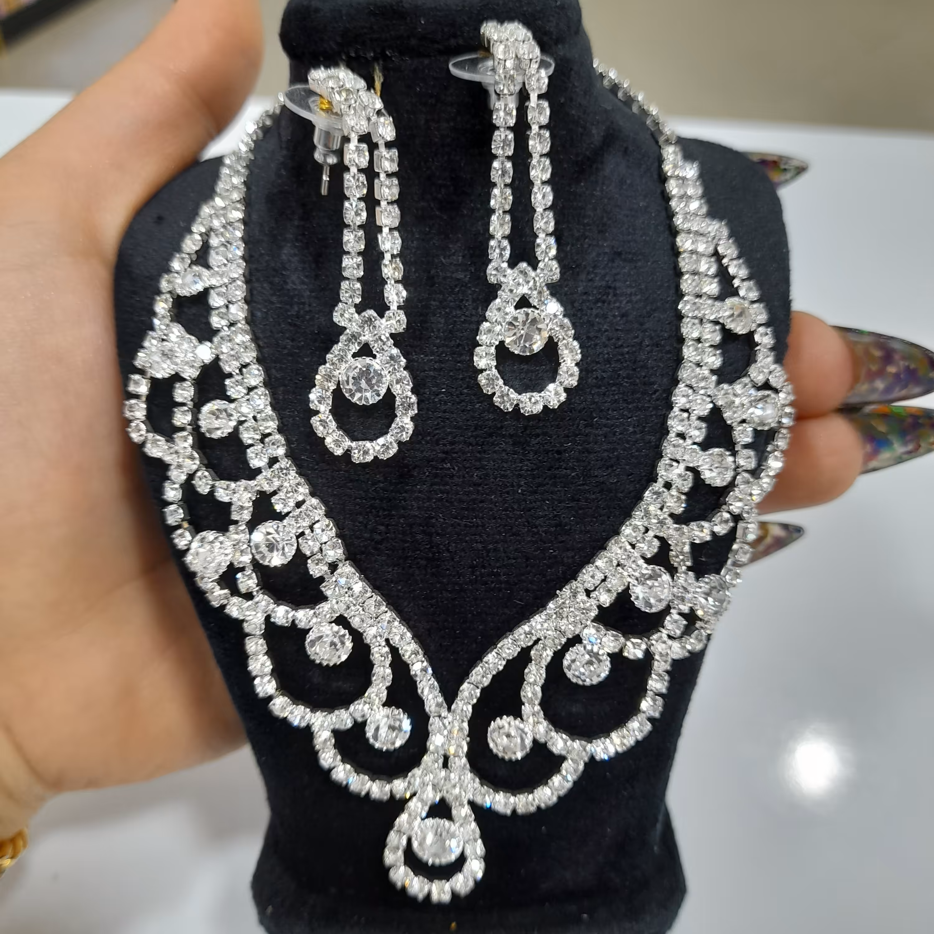 نیم ست نگینی 8