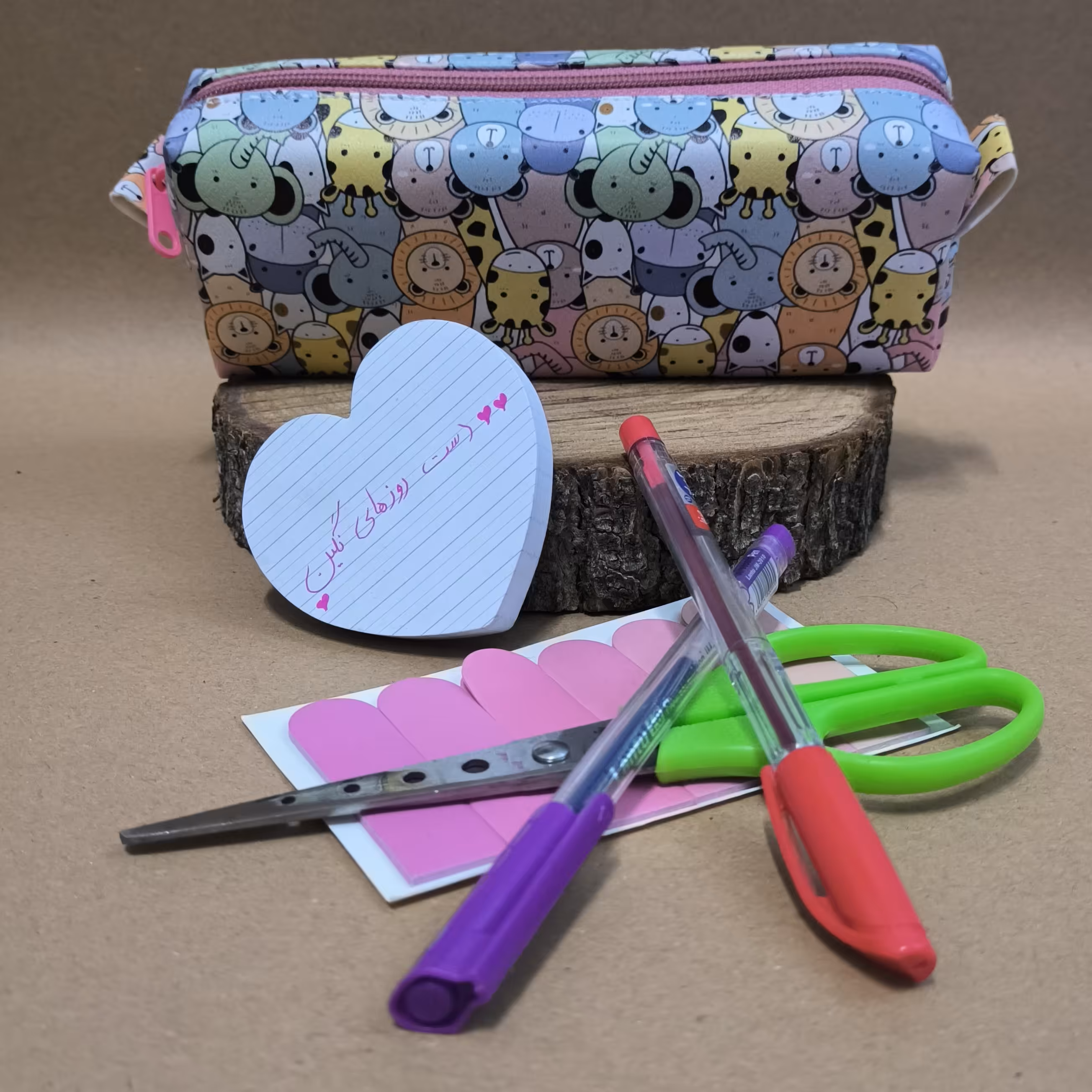 جامدادی دبستان