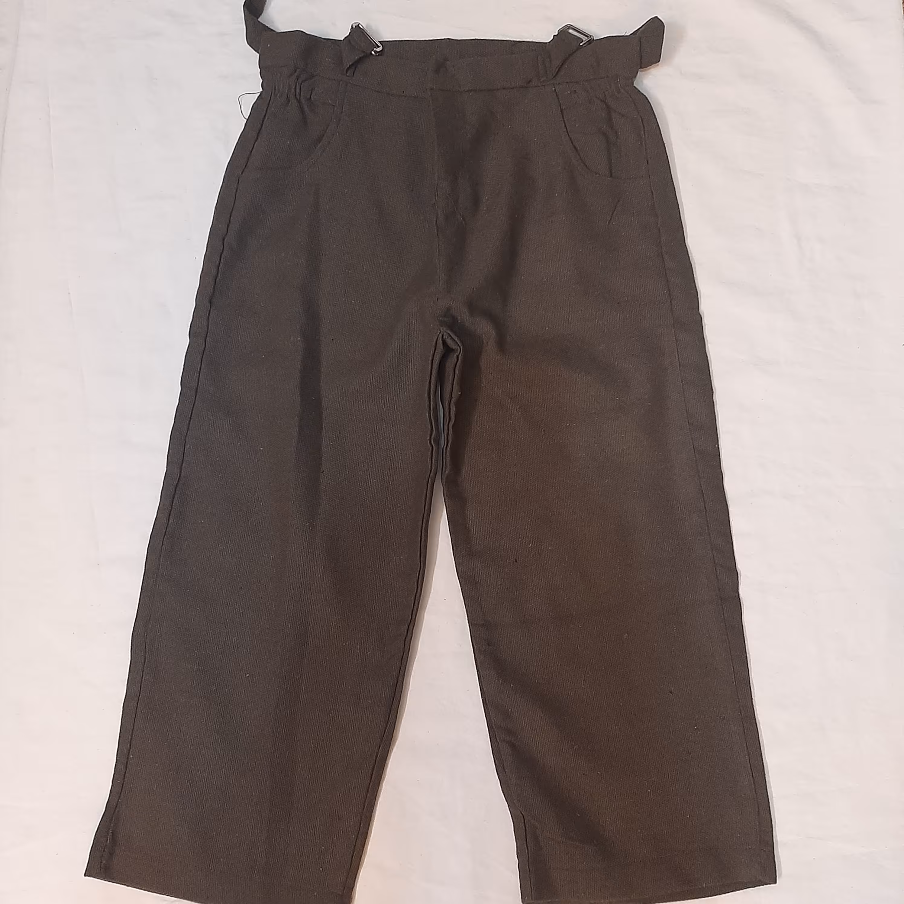 شلوار زنانه خارجی  بگ نخ بافت درشت ضخیم  .رنگ یشمی خاکی.سایز کمر 38 و 40 و 42 