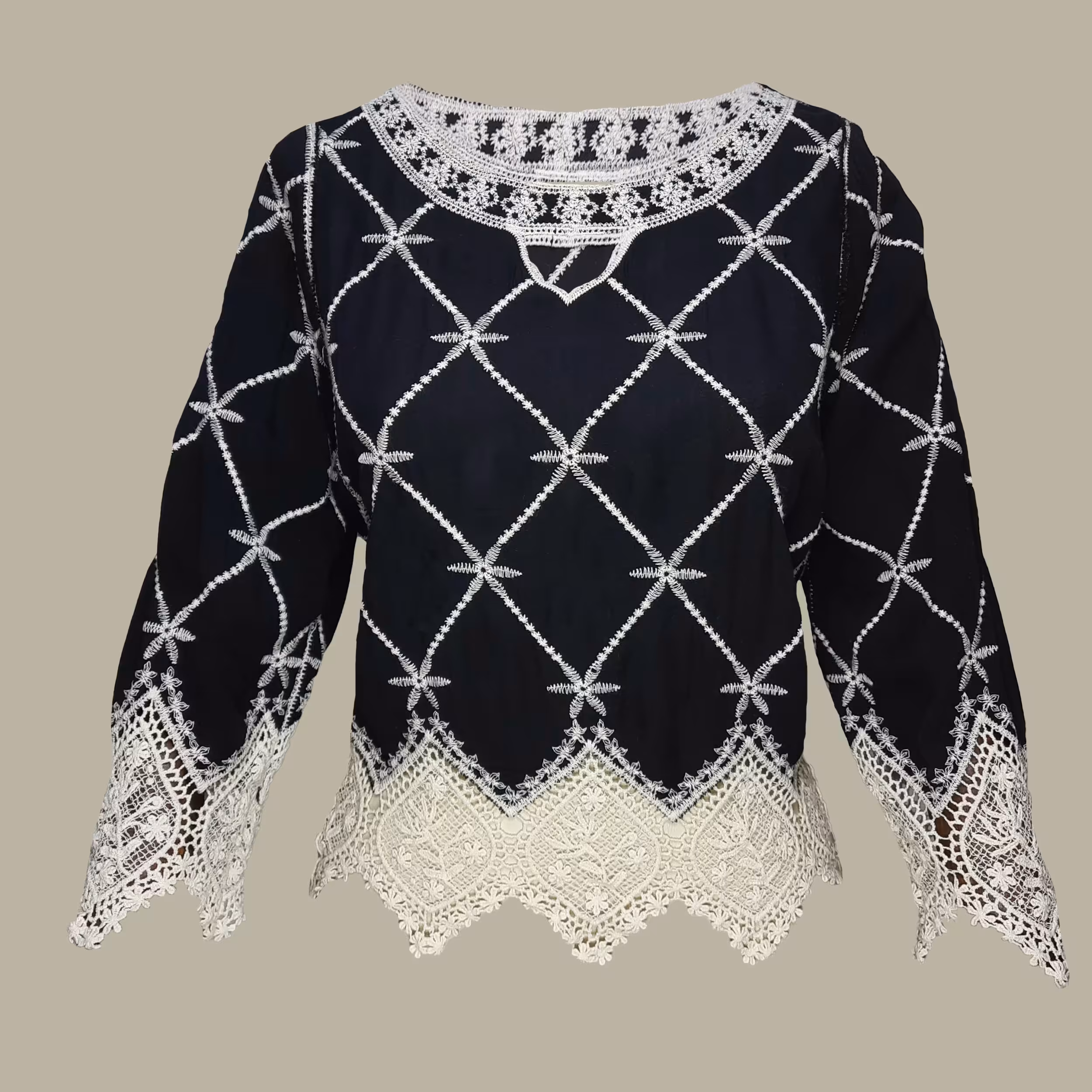 بلوز زنانه طرح خامه دوزی رنگ مشکی فری سایز تا 42