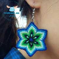 گوشواره دستساز طرح گل پری ( 6 پر) ( آبی و سبز) محصول کاملا دستبافت تیم گوزن آبی با ارسال رایگان