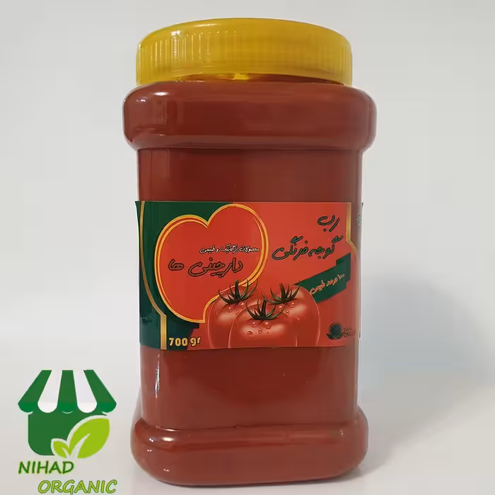 رب گوجه فرنگی بدون مواد افزودنی و رنگ در بسته 700 گرمی با طعم و عطری به یاد ماندنی برای غذای شما